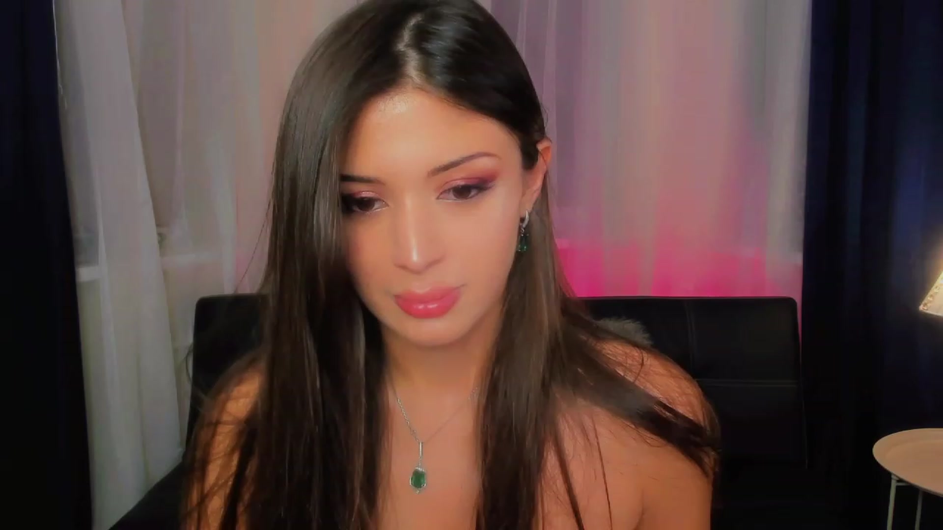 Gallery image thumbnail from Angel_on_Duty's myfreecams stream on, 06/24/2023, 21:40 image 17 of 20