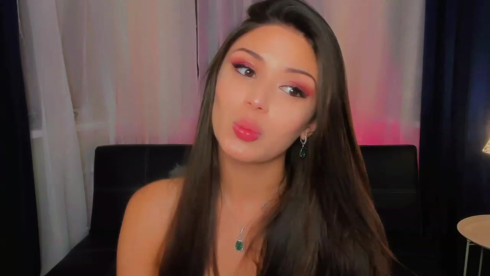 Gallery image thumbnail from Angel_on_Duty's myfreecams stream on, 06/24/2023, 21:40 image 12 of 20