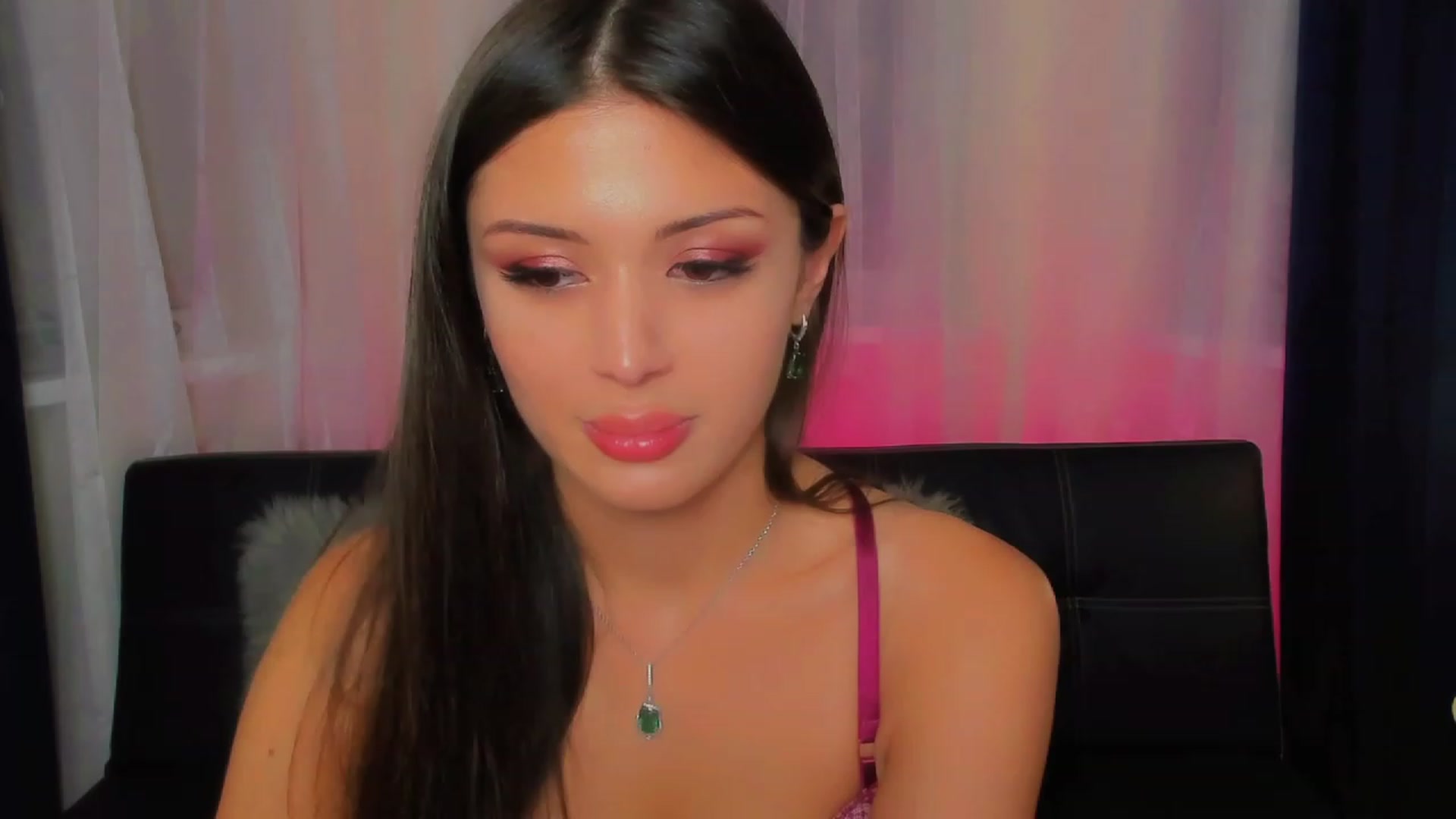 Gallery image thumbnail from Angel_on_Duty's myfreecams stream on, 06/25/2023, 01:25 image 5 of 20