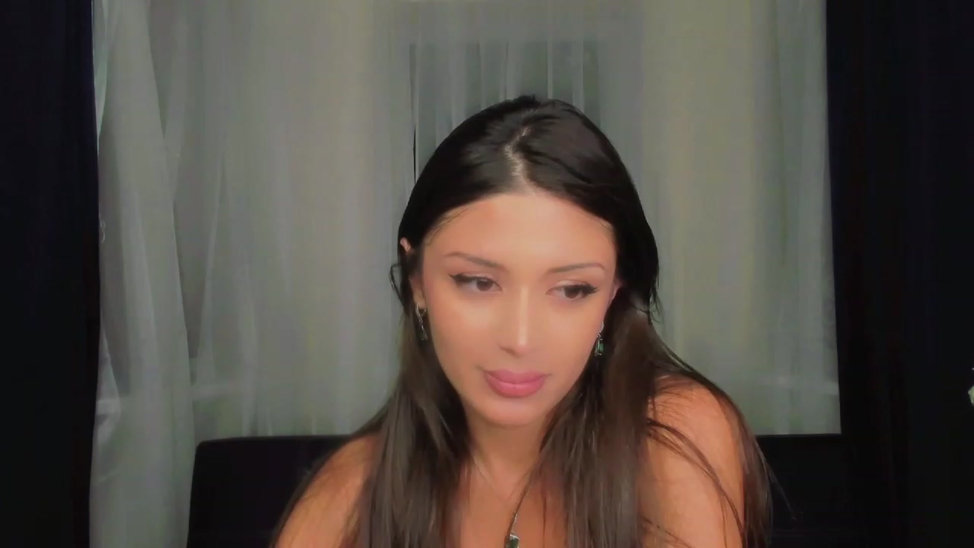 Gallery image thumbnail from Angel_on_Duty's myfreecams stream on, 06/26/2023, 22:39 image 16 of 20