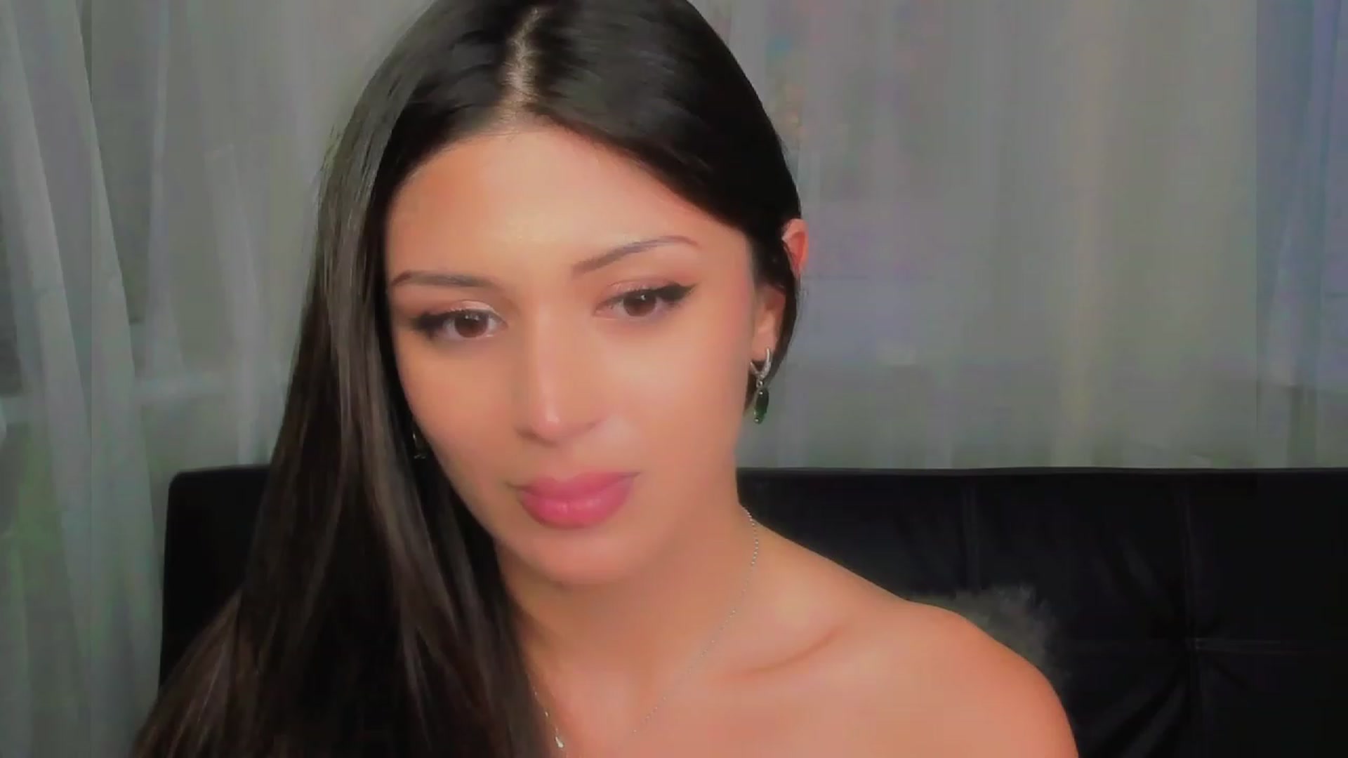 Gallery image thumbnail from Angel_on_Duty's myfreecams stream on, 06/27/2023, 02:34 image 11 of 20