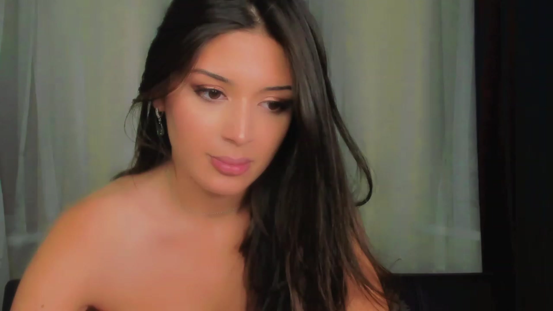 Gallery image thumbnail from Angel_on_Duty's myfreecams stream on, 06/29/2023, 01:02 image 10 of 20