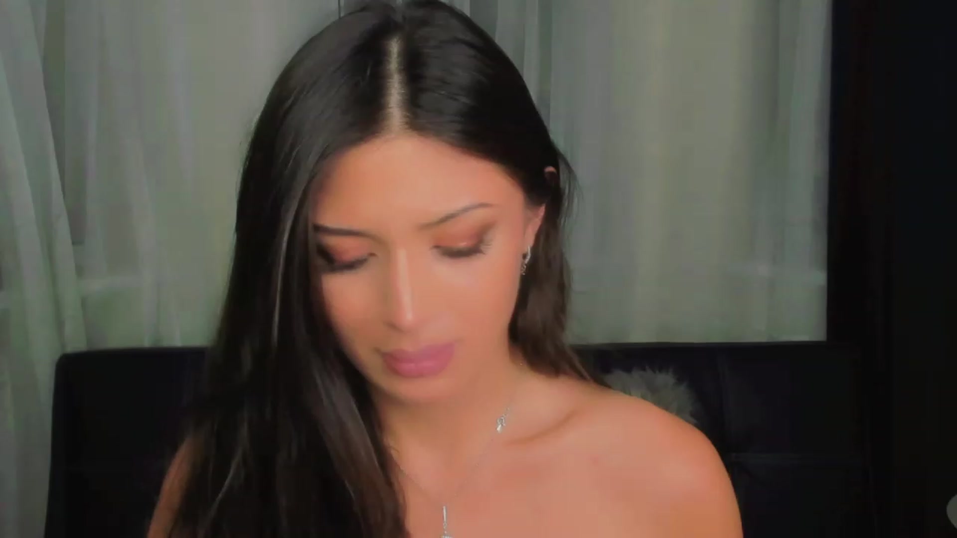 Gallery image thumbnail from Angel_on_Duty's myfreecams stream on, 06/29/2023, 01:02 image 3 of 20