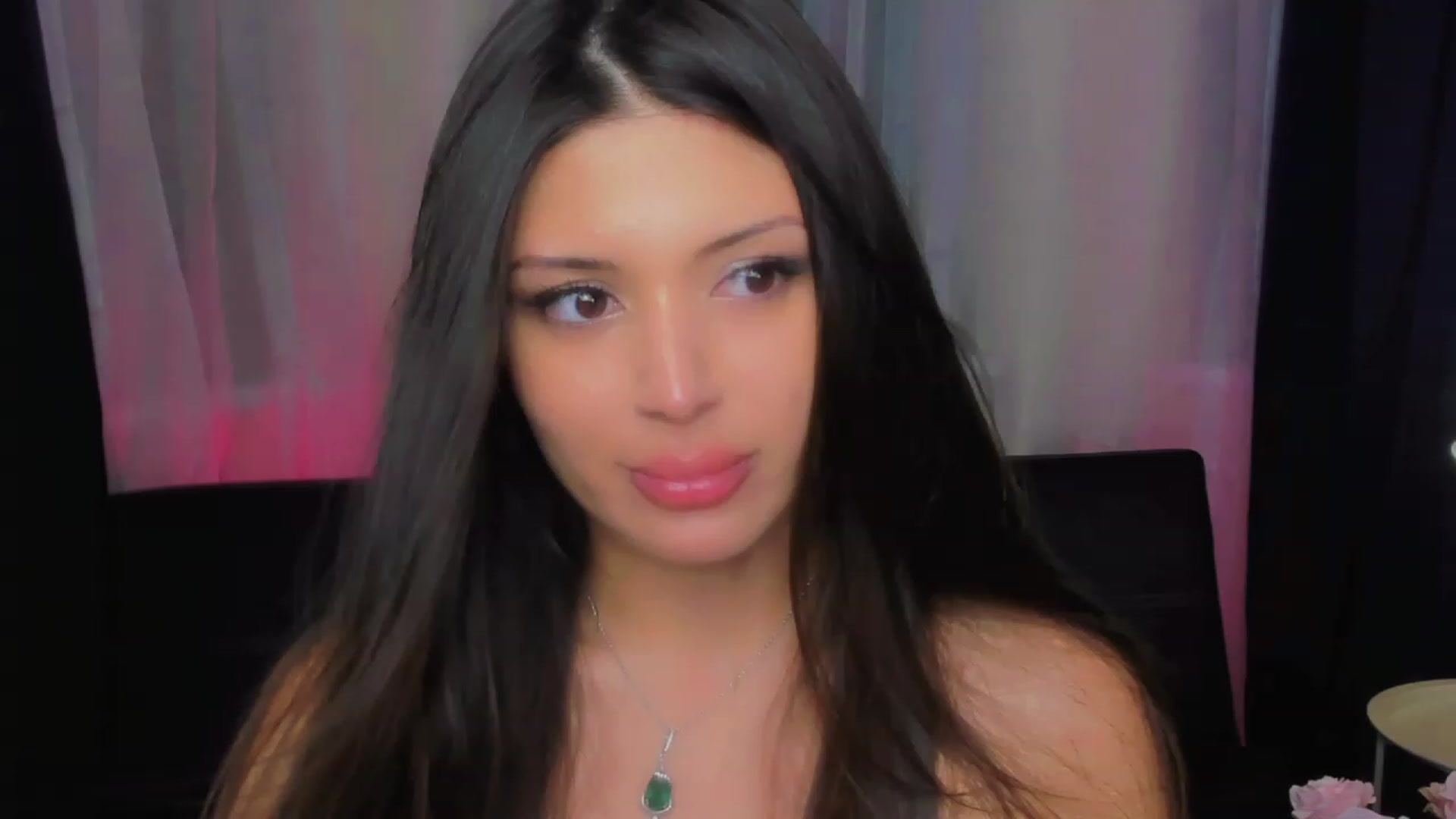 Gallery image thumbnail from Angel_on_Duty's myfreecams stream on, 07/04/2023, 22:20 image 14 of 20