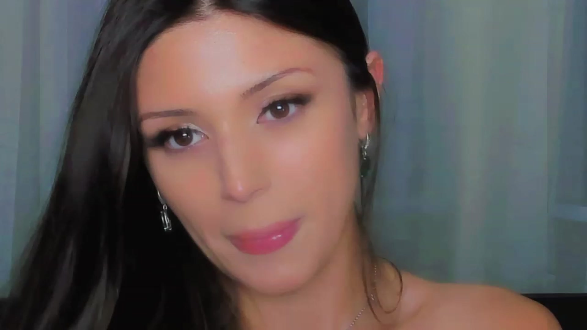 Gallery image thumbnail from Angel_on_Duty's myfreecams stream on, 07/09/2023, 03:43 image 2 of 20