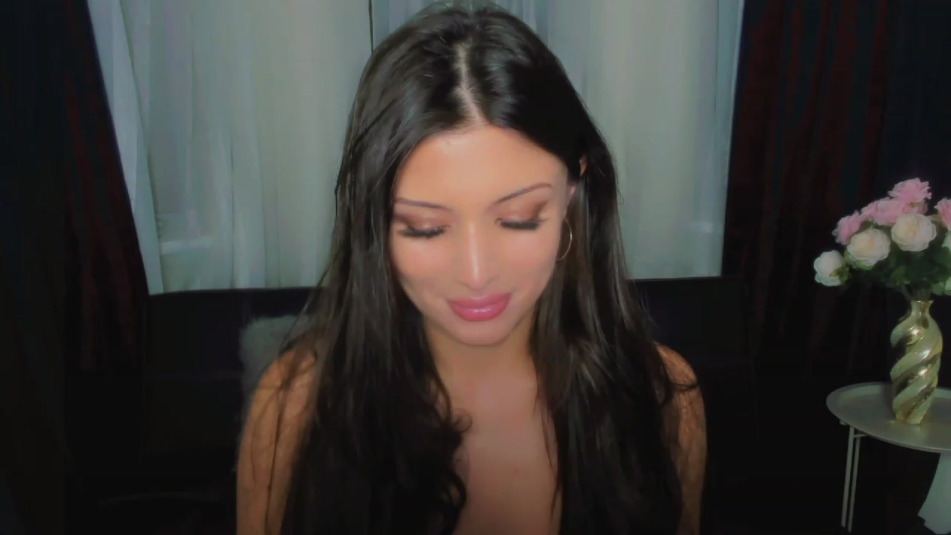 Gallery image thumbnail from Angel_on_Duty's myfreecams stream on, 07/12/2023, 22:14 image 11 of 20