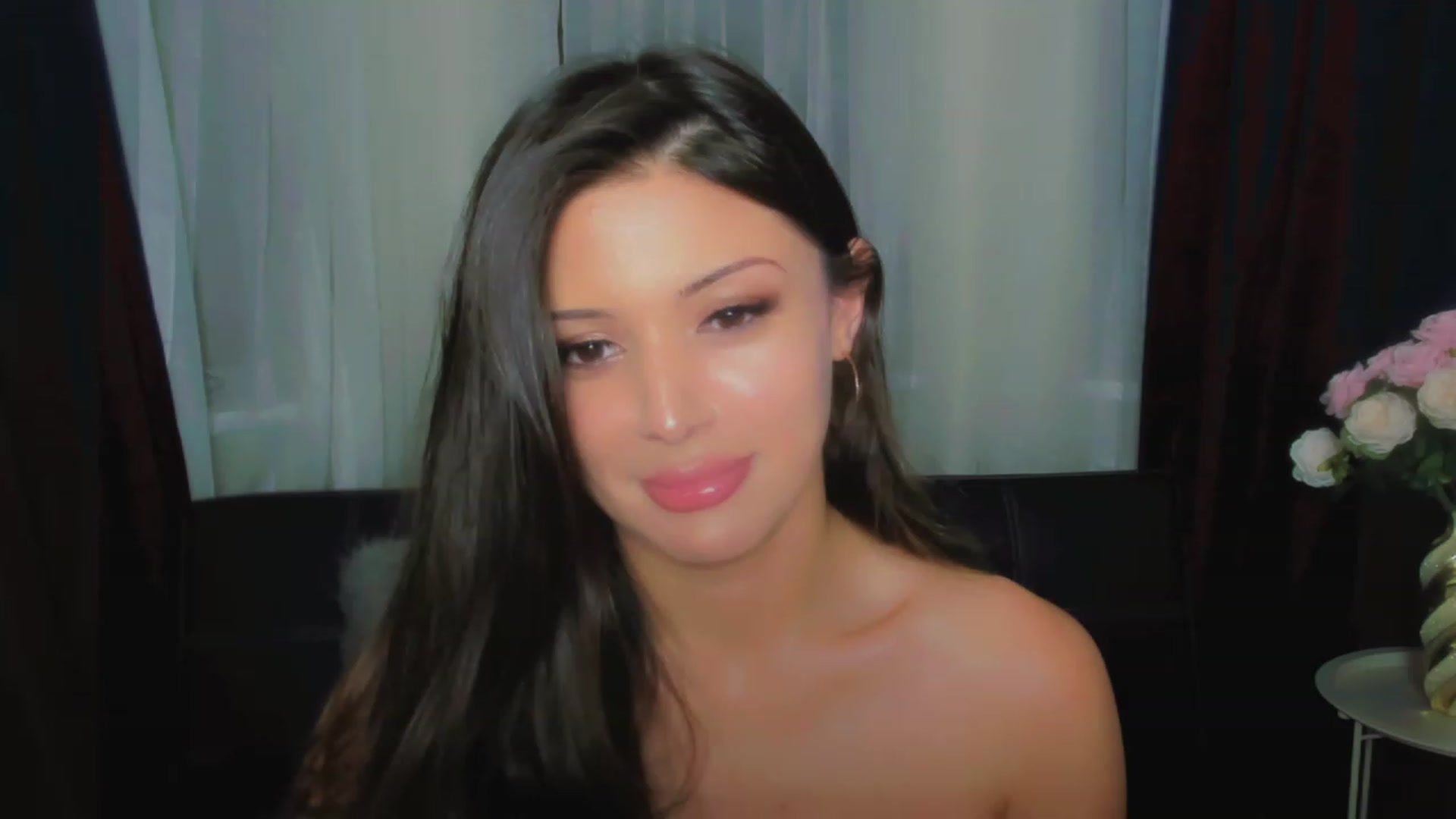 Gallery image thumbnail from Angel_on_Duty's myfreecams stream on, 07/12/2023, 22:14 image 4 of 20