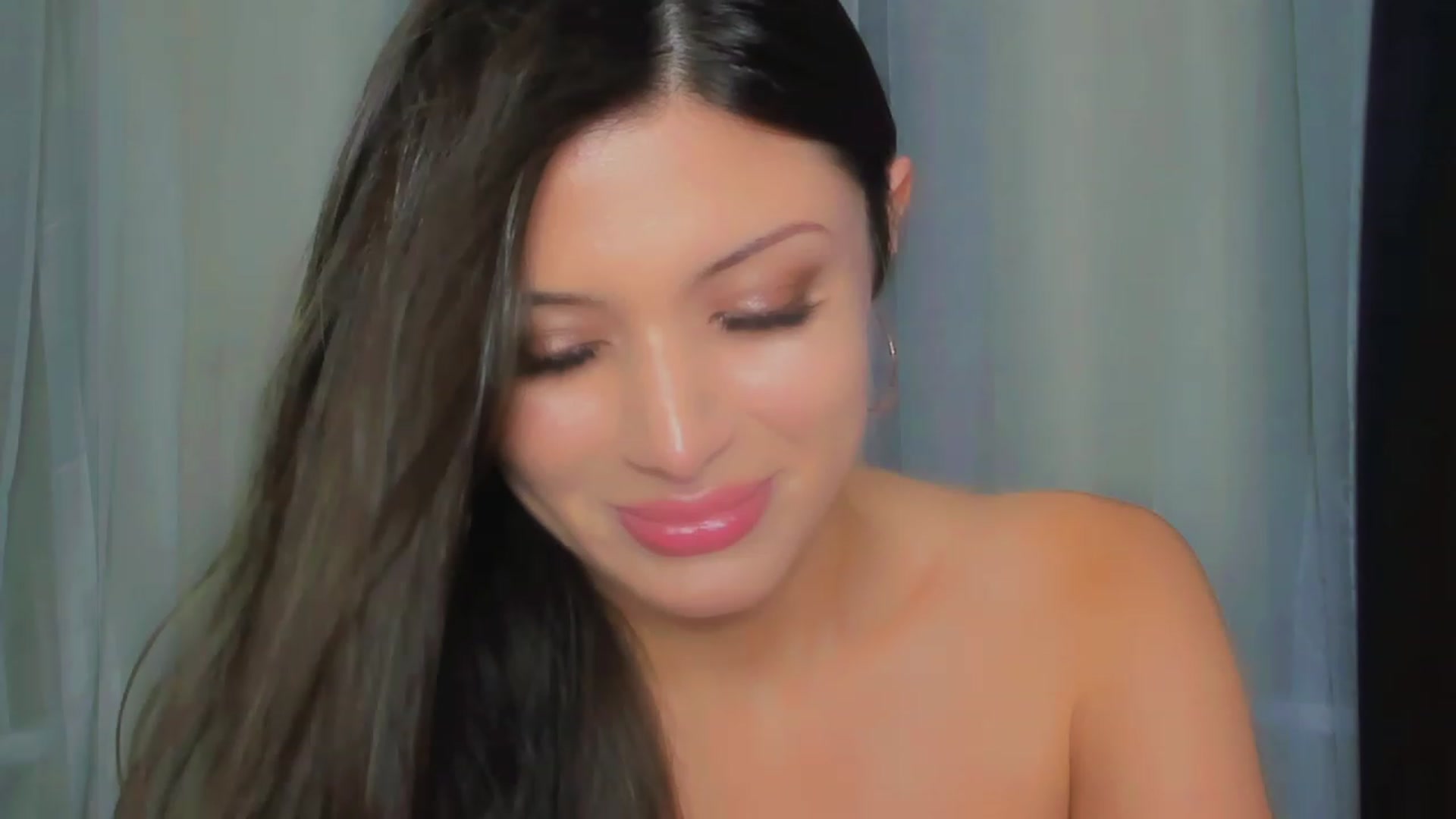 Gallery image thumbnail from Angel_on_Duty's myfreecams stream on, 07/12/2023, 23:15 image 12 of 20