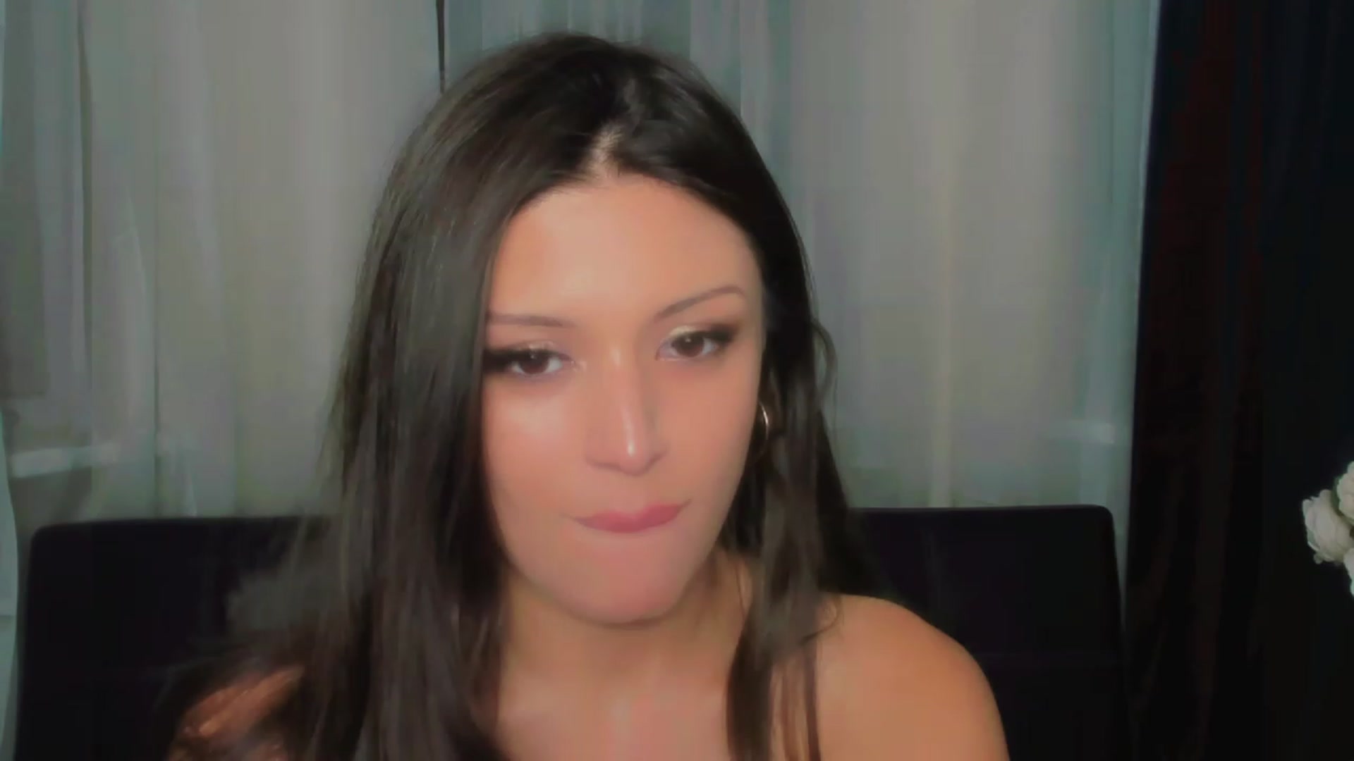 Gallery image thumbnail from Angel_on_Duty's myfreecams stream on, 07/16/2023, 22:25 image 17 of 20