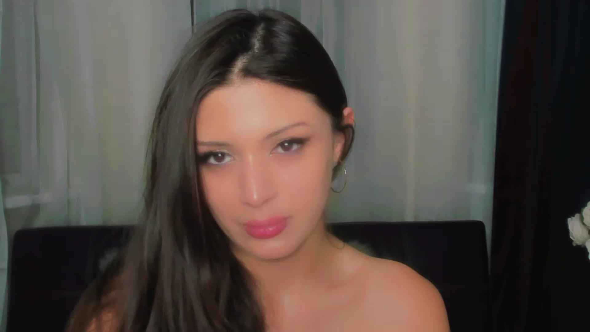 Gallery image thumbnail from Angel_on_Duty's myfreecams stream on, 07/16/2023, 22:25 image 16 of 20