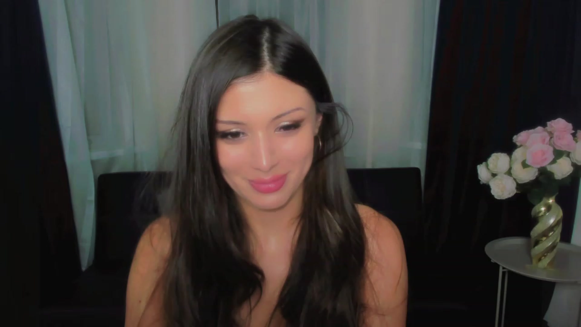 Gallery image thumbnail from Angel_on_Duty's myfreecams stream on, 07/16/2023, 22:25 image 13 of 20