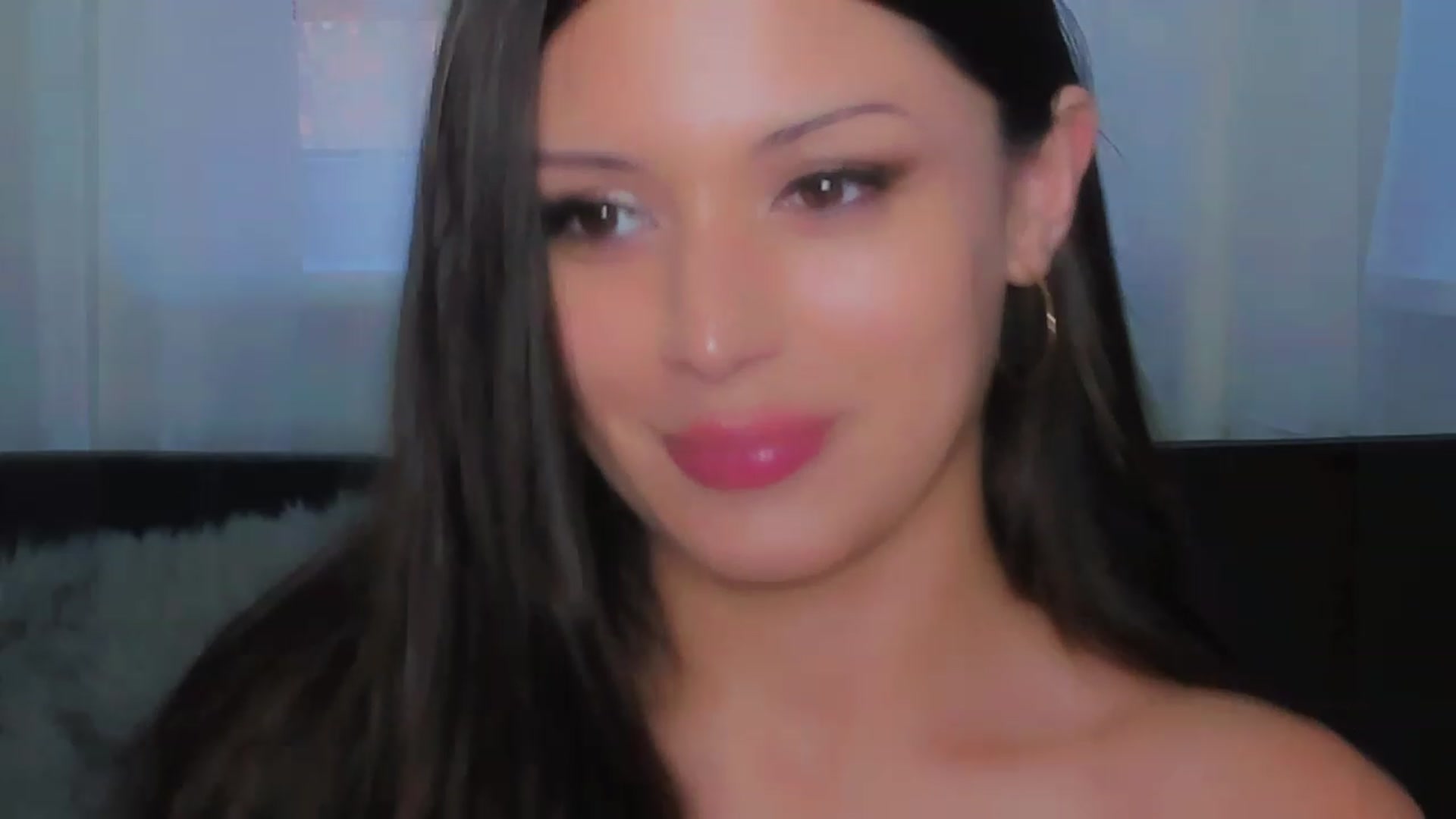 Gallery image thumbnail from Angel_on_Duty's myfreecams stream on, 07/17/2023, 02:46 image 20 of 20