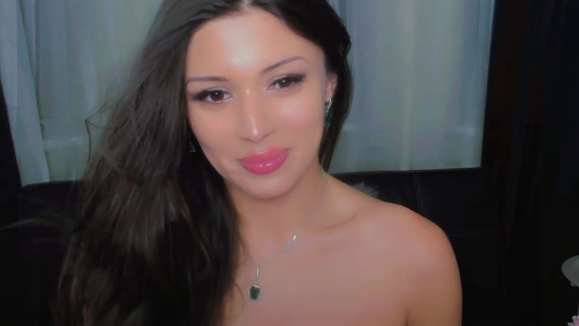 Gallery image thumbnail from Angel_on_Duty's myfreecams stream on, 07/18/2023, 24:07 image 3 of 20