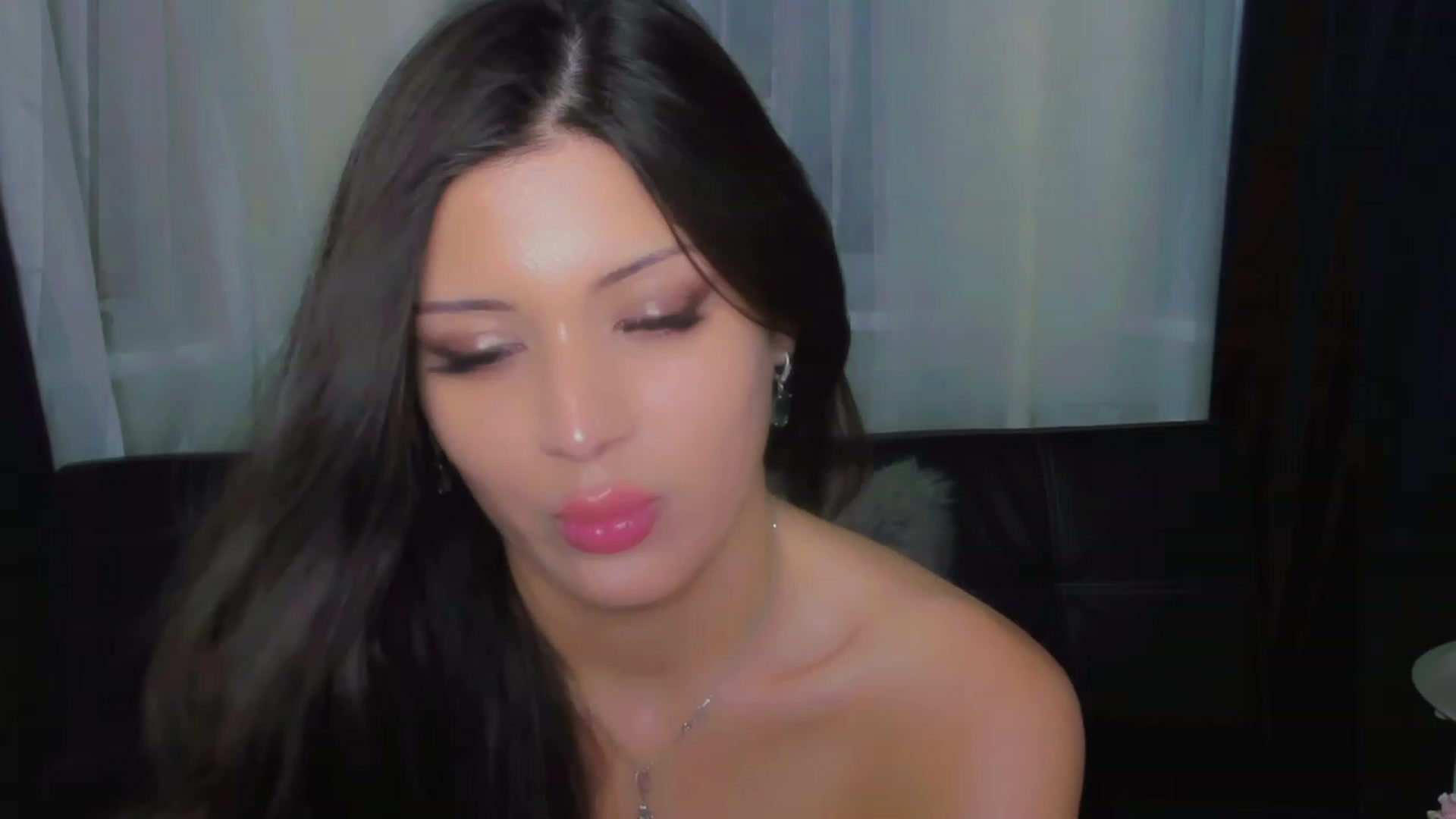 Gallery image thumbnail from Angel_on_Duty's myfreecams stream on, 07/18/2023, 24:07 image 9 of 20