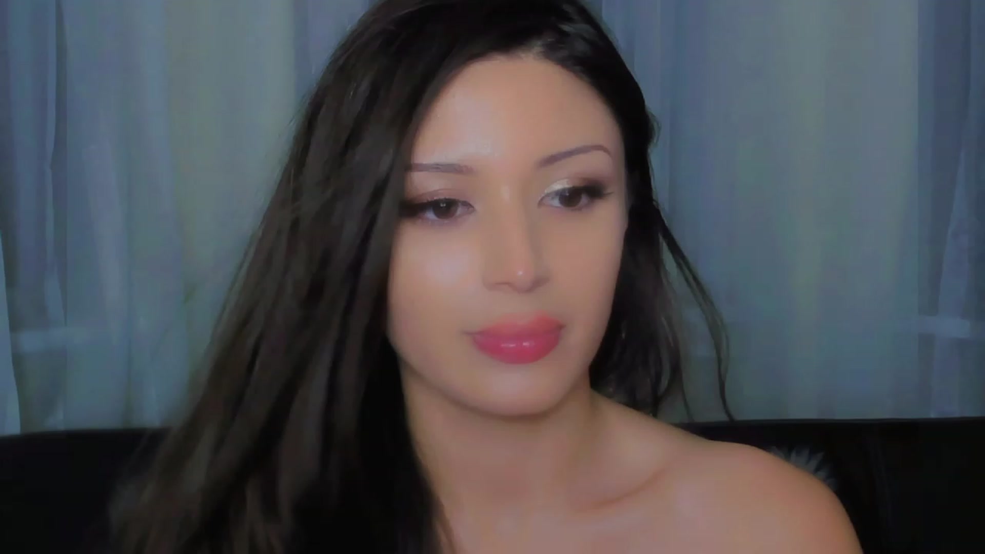 Gallery image thumbnail from Angel_on_Duty's myfreecams stream on, 07/21/2023, 24:53 image 13 of 20