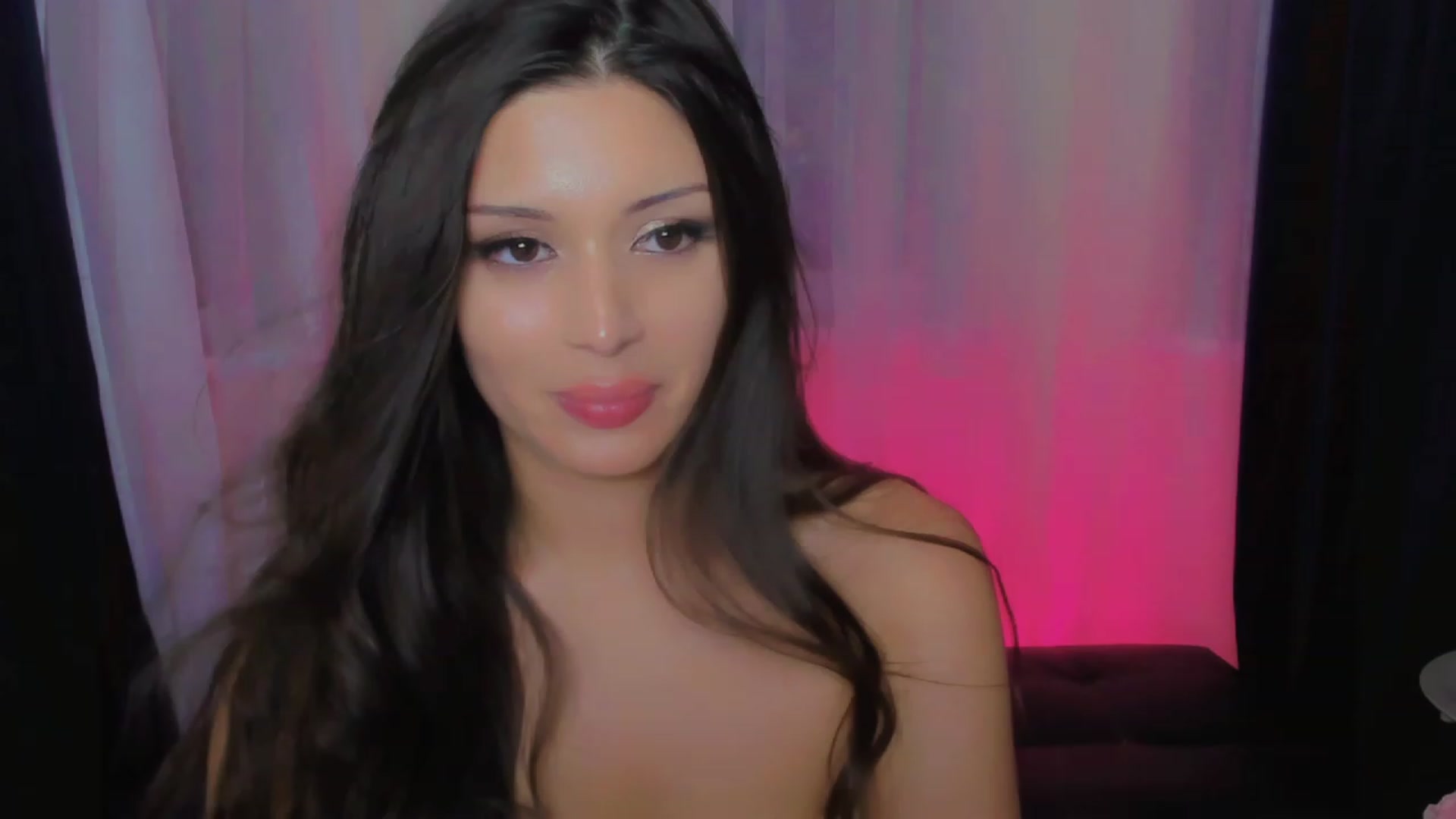 Gallery image thumbnail from Angel_on_Duty's myfreecams stream on, 07/21/2023, 02:36 image 5 of 20