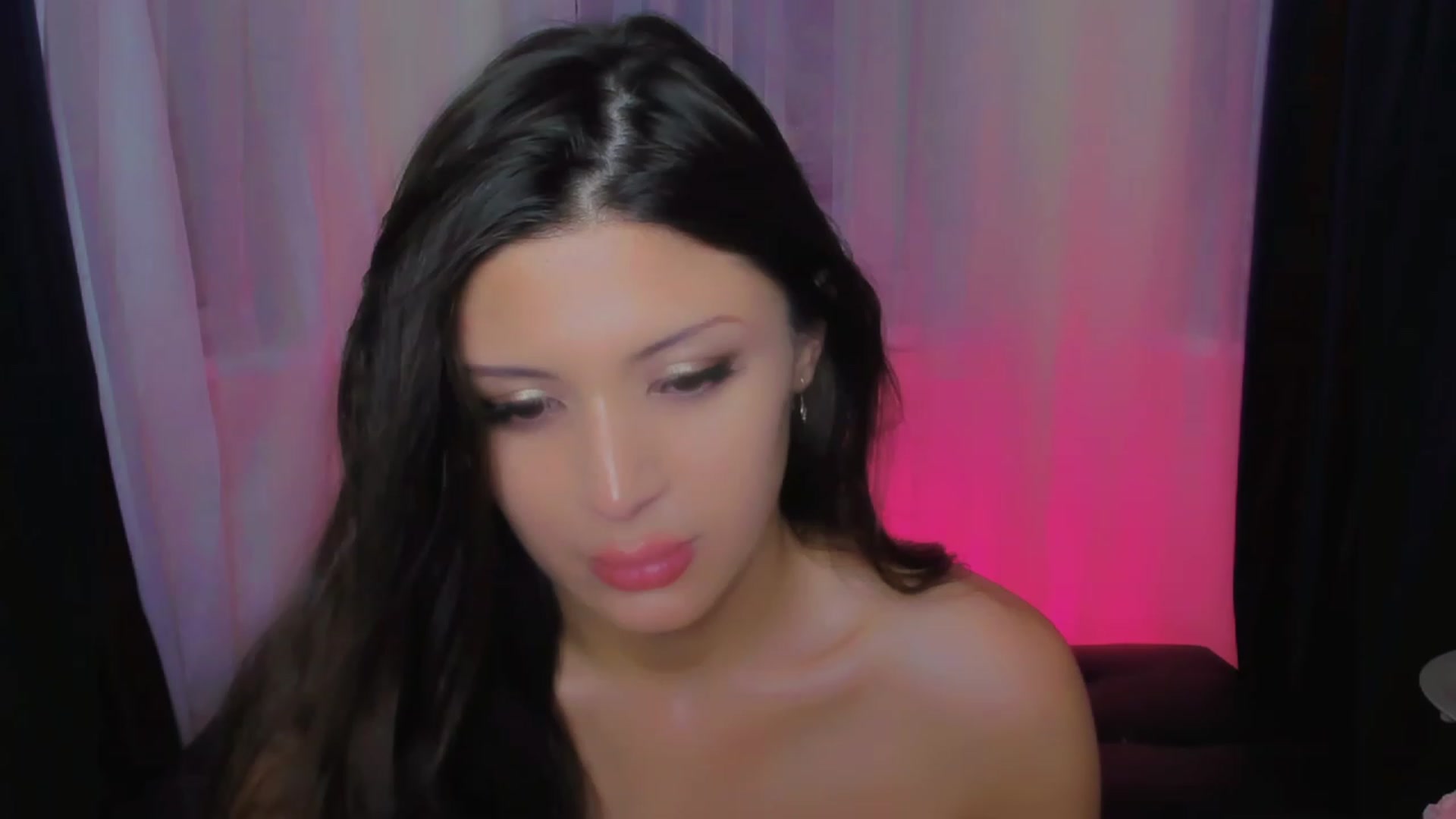 Gallery image thumbnail from Angel_on_Duty's myfreecams stream on, 07/21/2023, 02:36 image 6 of 20