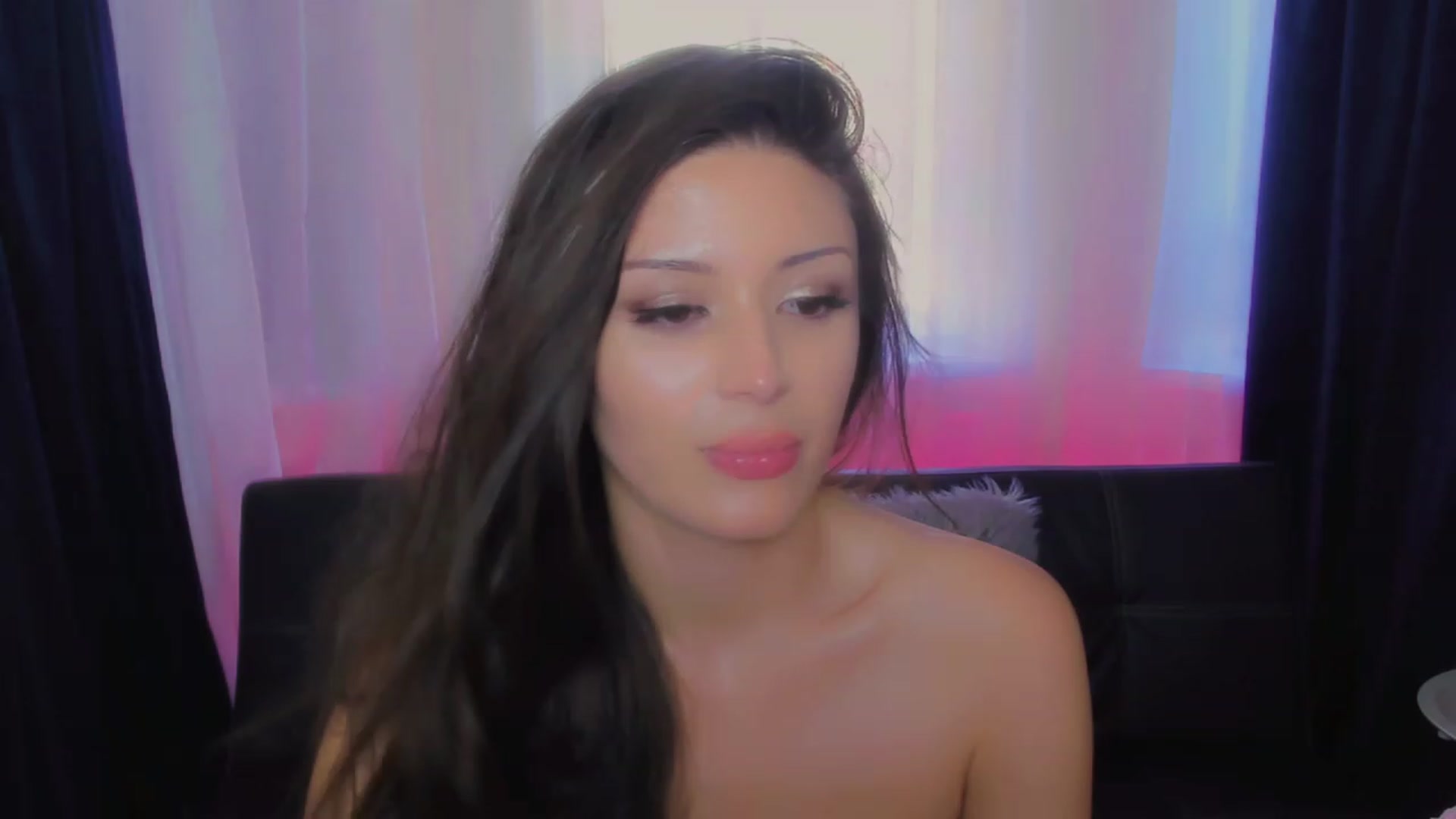 Gallery image thumbnail from Angel_on_Duty's myfreecams stream on, 07/21/2023, 04:07 image 18 of 20