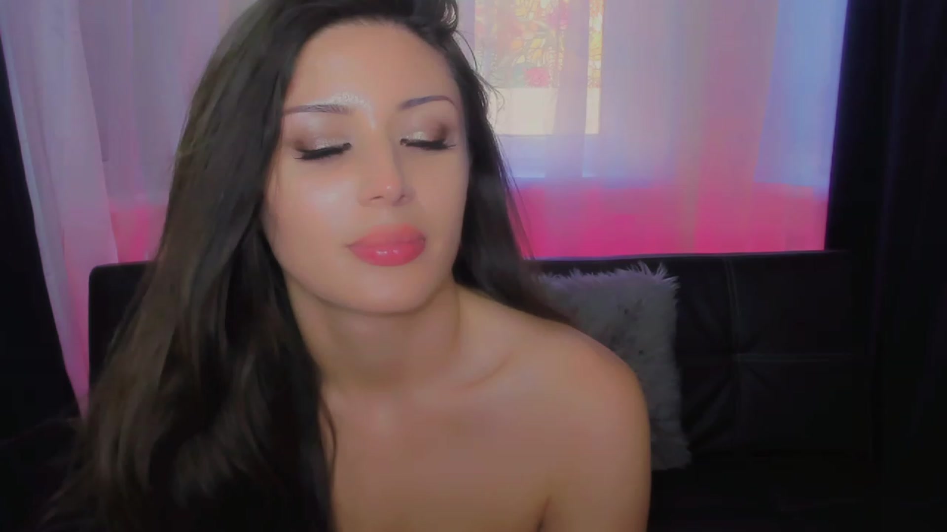 Gallery image thumbnail from Angel_on_Duty's myfreecams stream on, 07/21/2023, 04:07 image 5 of 20