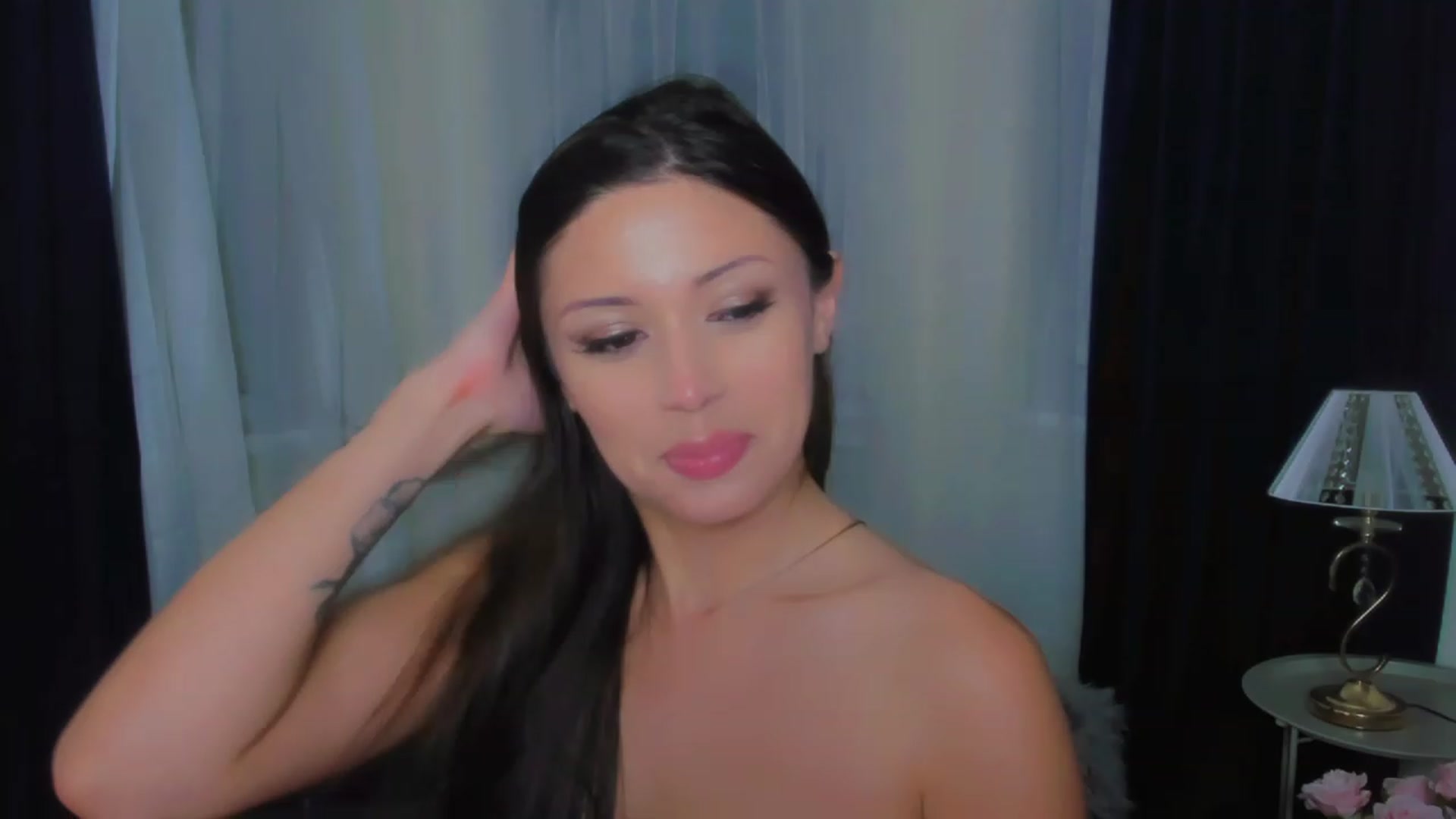 Gallery image thumbnail from Angel_on_Duty's myfreecams stream on, 07/26/2023, 21:17 image 19 of 20