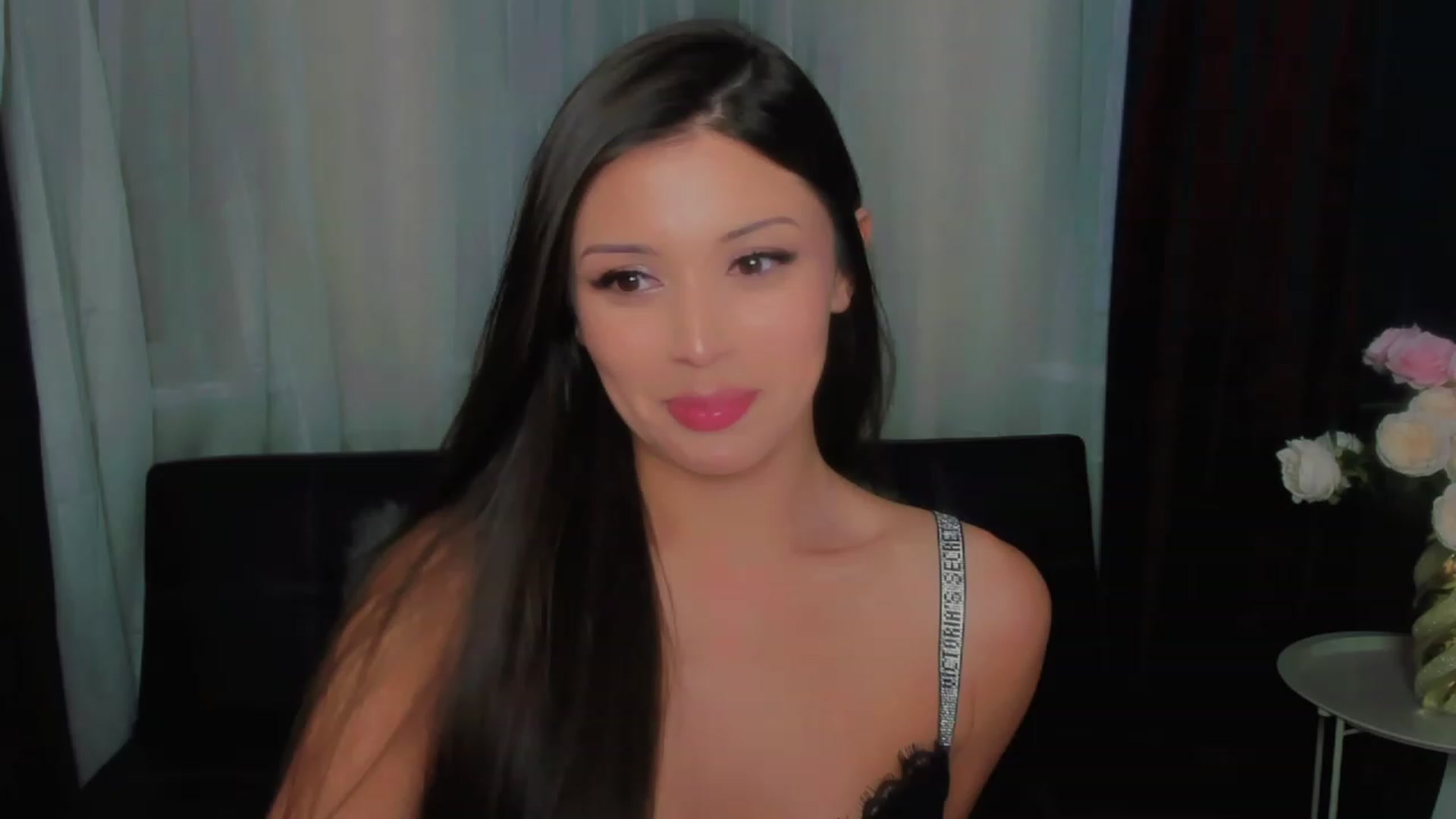 Gallery image thumbnail from Angel_on_Duty's myfreecams stream on, 07/28/2023, 19:29 image 10 of 20