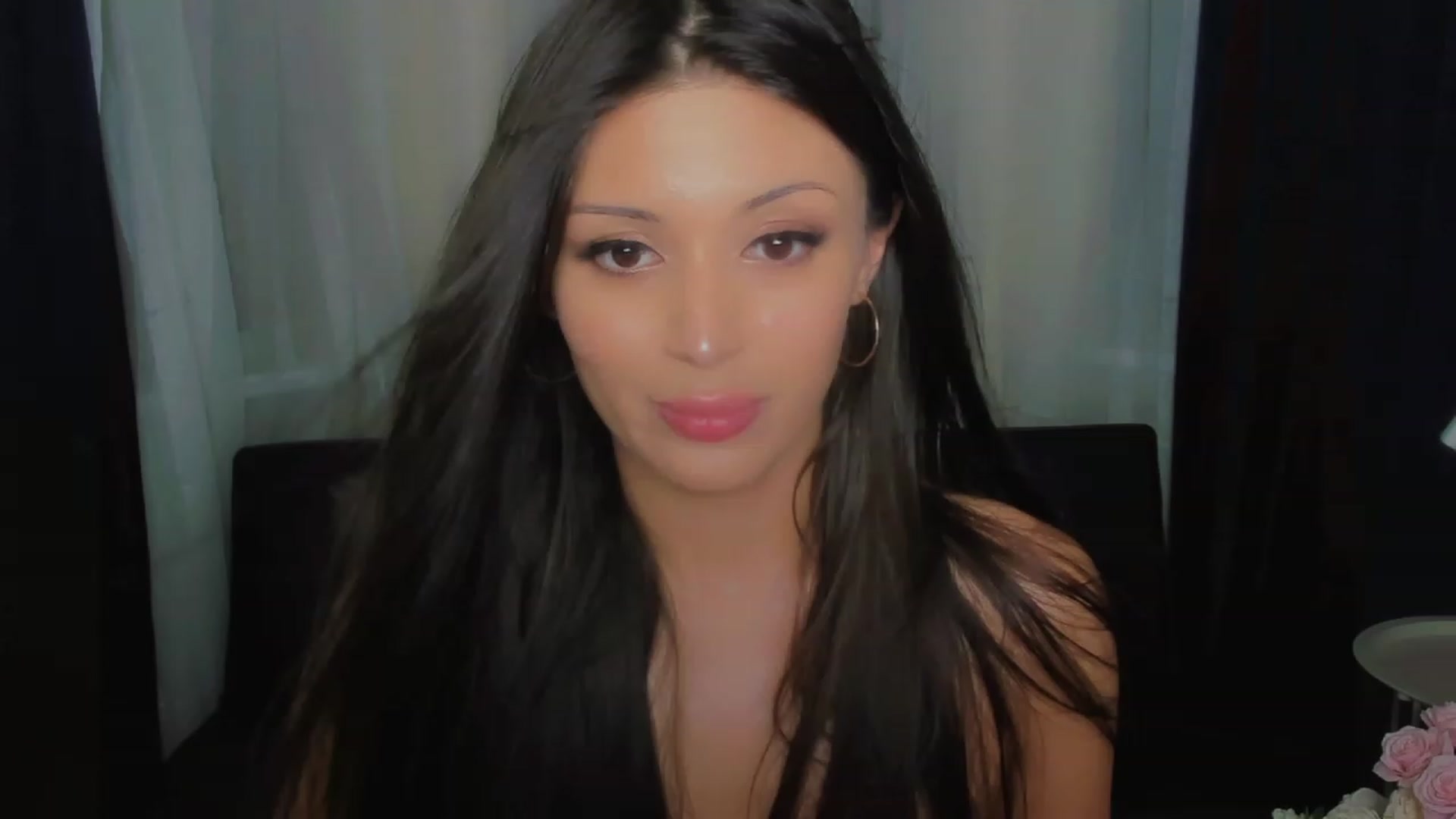 Gallery image thumbnail from Angel_on_Duty's myfreecams stream on, 08/04/2023, 21:48 image 16 of 20