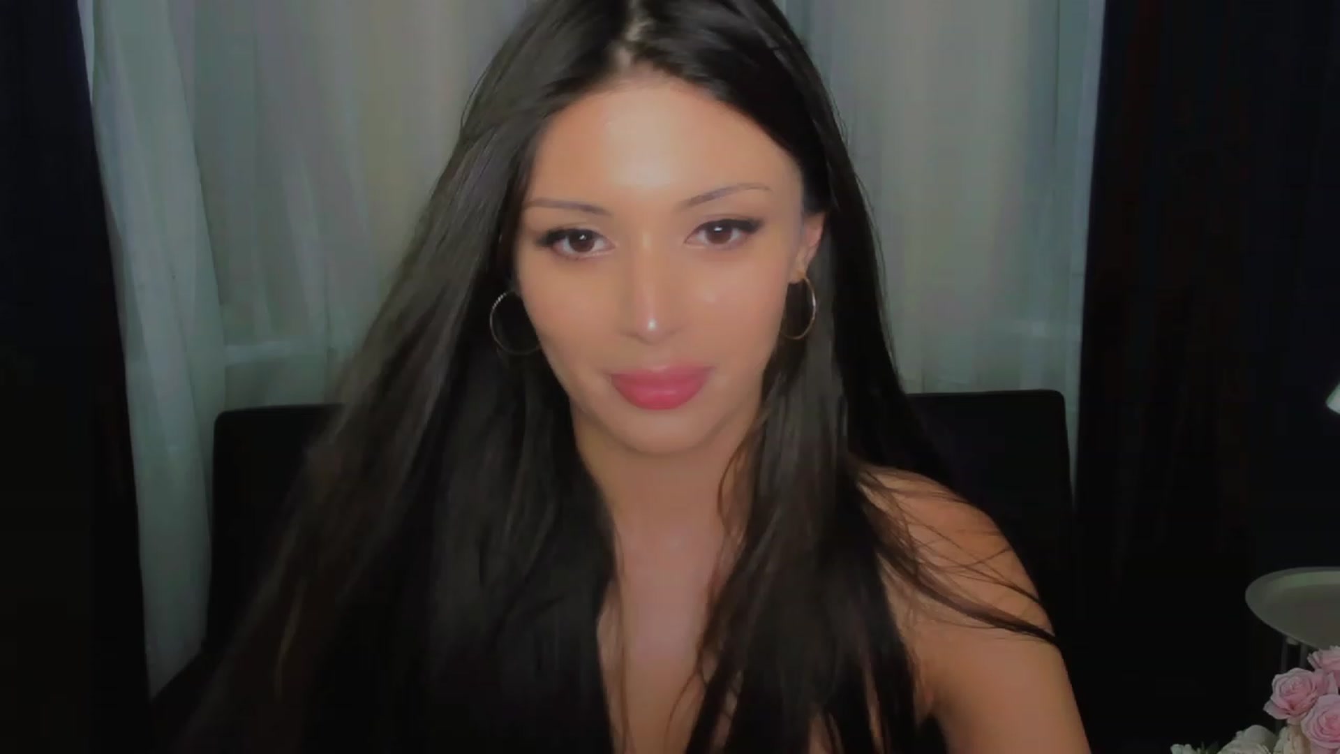 Gallery image thumbnail from Angel_on_Duty's myfreecams stream on, 08/04/2023, 21:48 image 18 of 20