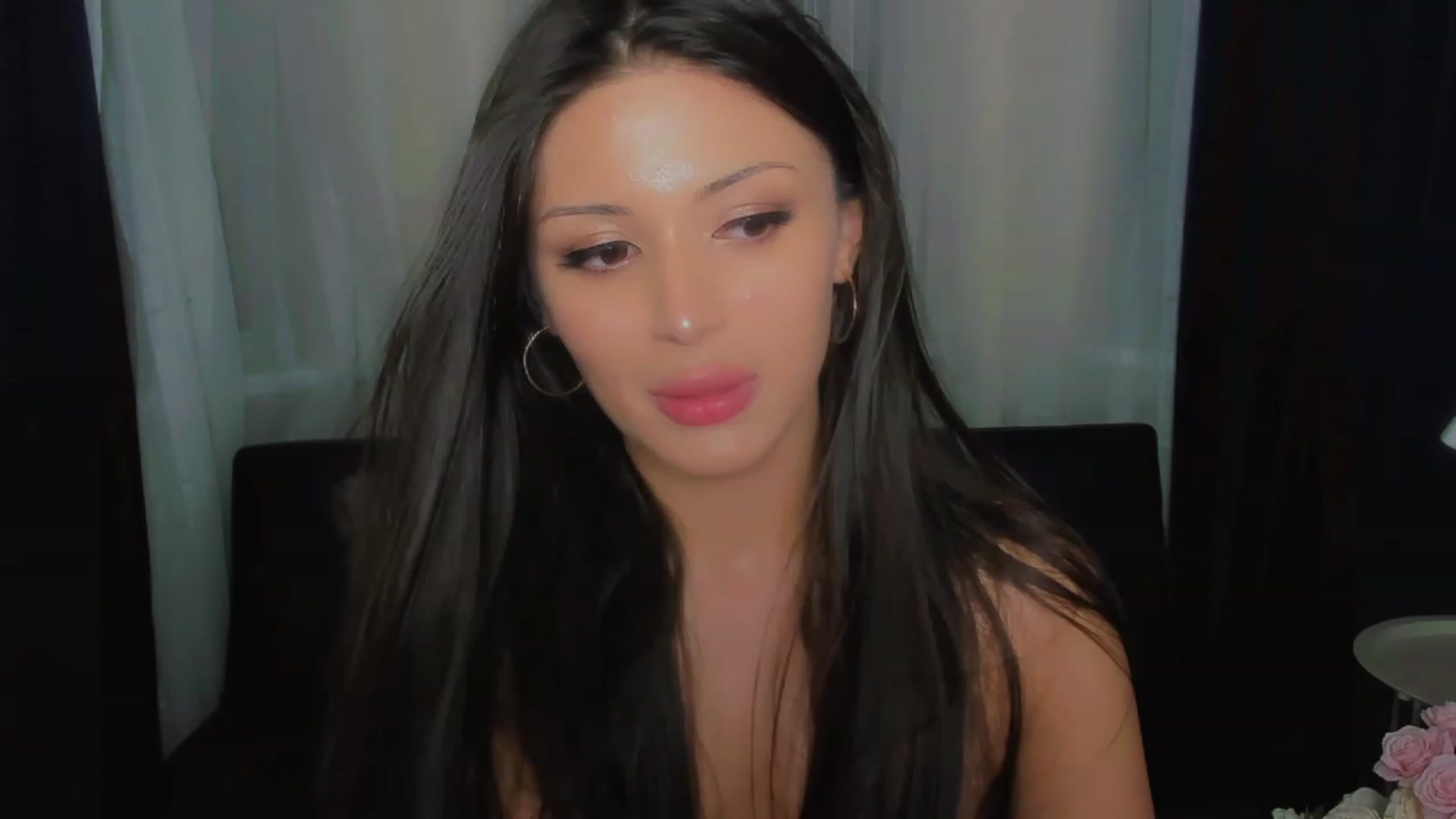 Gallery image thumbnail from Angel_on_Duty's myfreecams stream on, 08/04/2023, 21:48 image 14 of 20