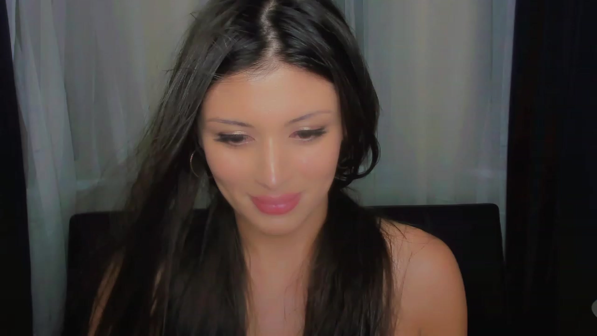 Gallery image thumbnail from Angel_on_Duty's myfreecams stream on, 08/04/2023, 23:34 image 14 of 20