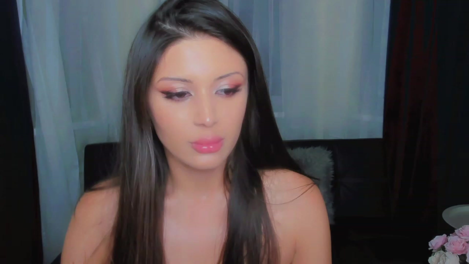 Gallery image thumbnail from Angel_on_Duty's myfreecams stream on, 08/06/2023, 23:35 image 10 of 20