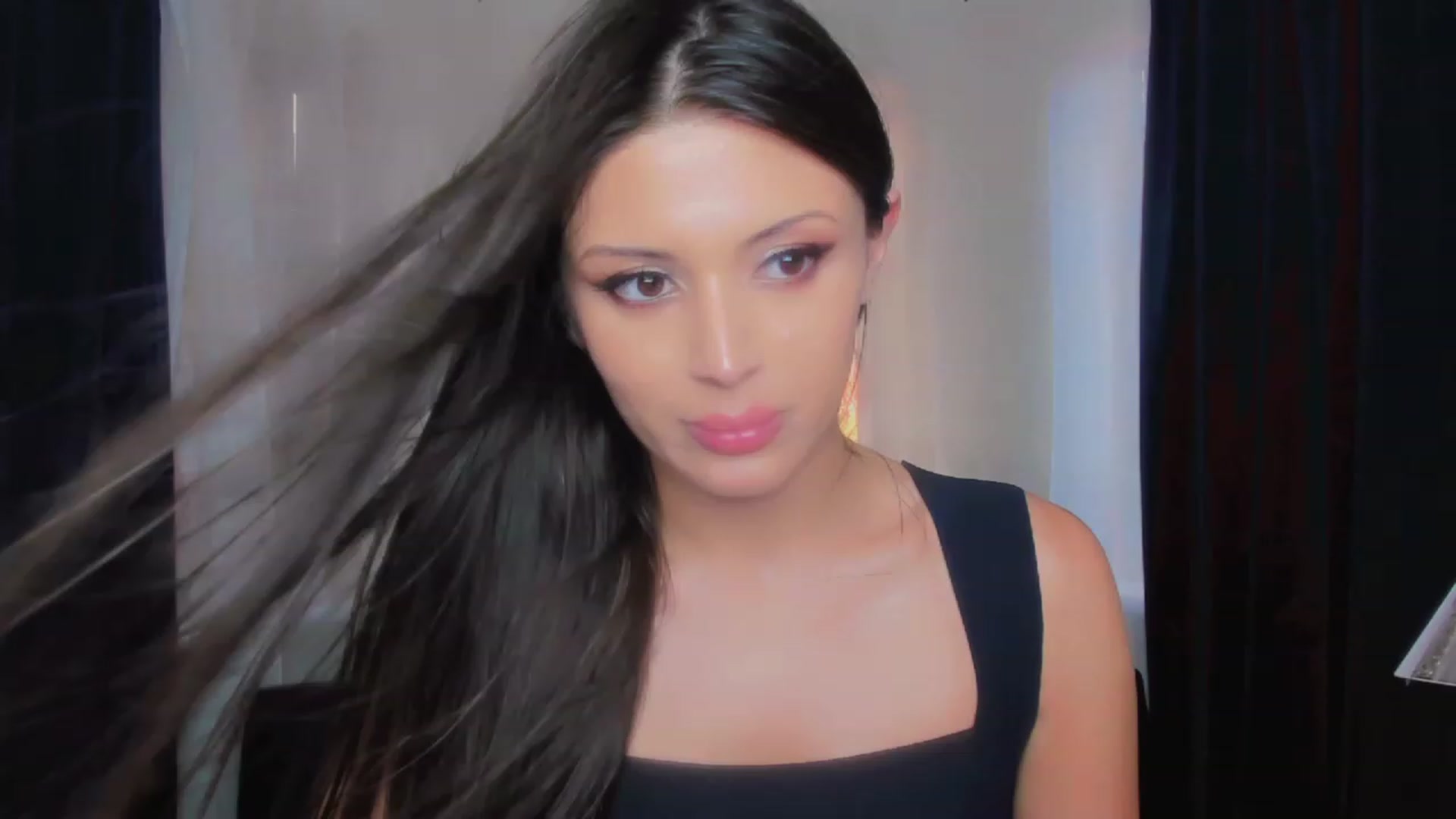 Gallery image thumbnail from Angel_on_Duty's myfreecams stream on, 08/07/2023, 03:44 image 20 of 20