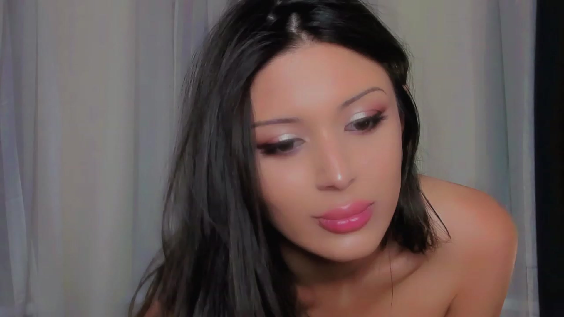 Gallery image thumbnail from Angel_on_Duty's myfreecams stream on, 08/12/2023, 01:14 image 1 of 20