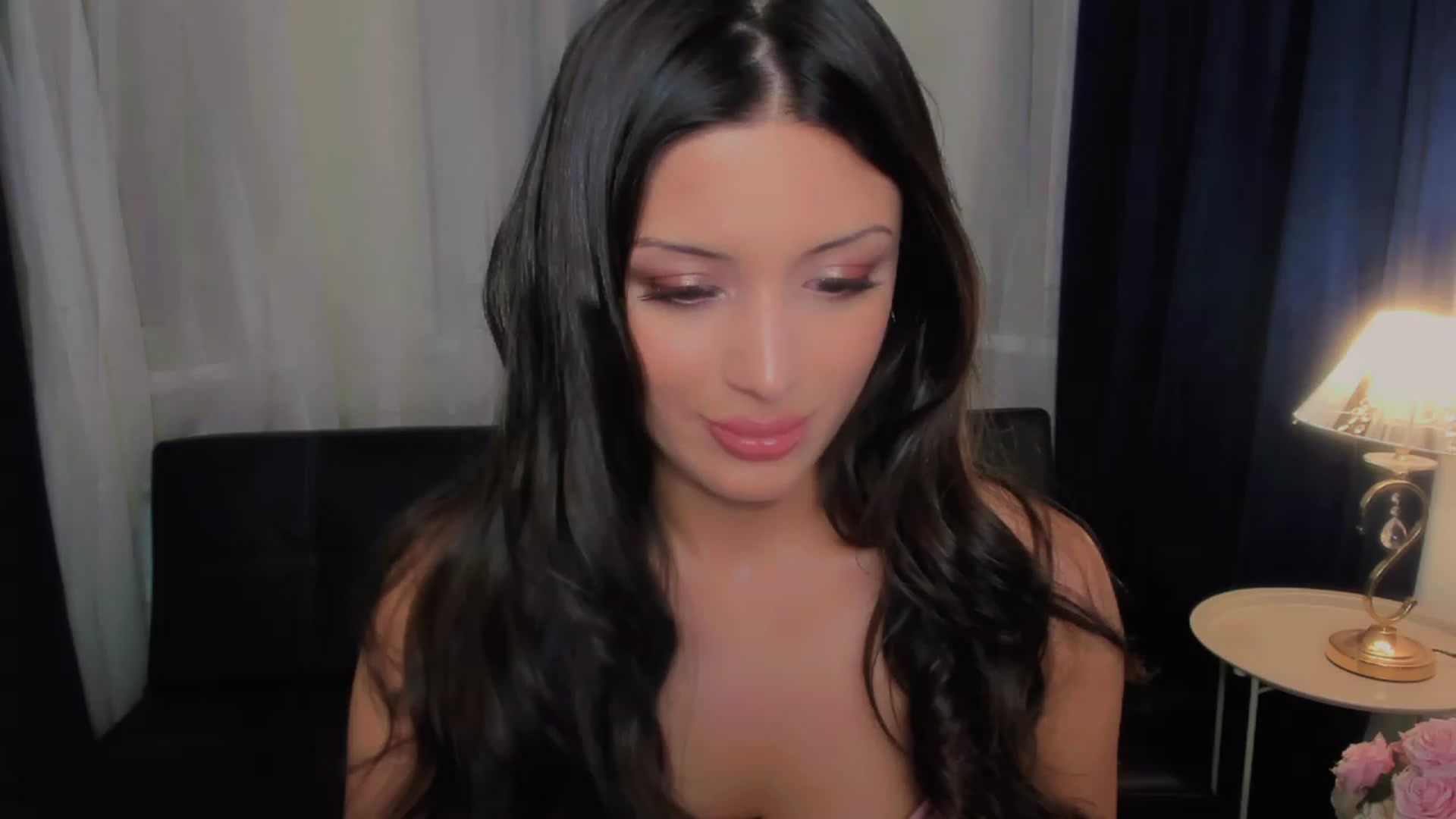 Gallery image thumbnail from Angel_on_Duty's myfreecams stream on, 08/12/2023, 20:20 image 5 of 20