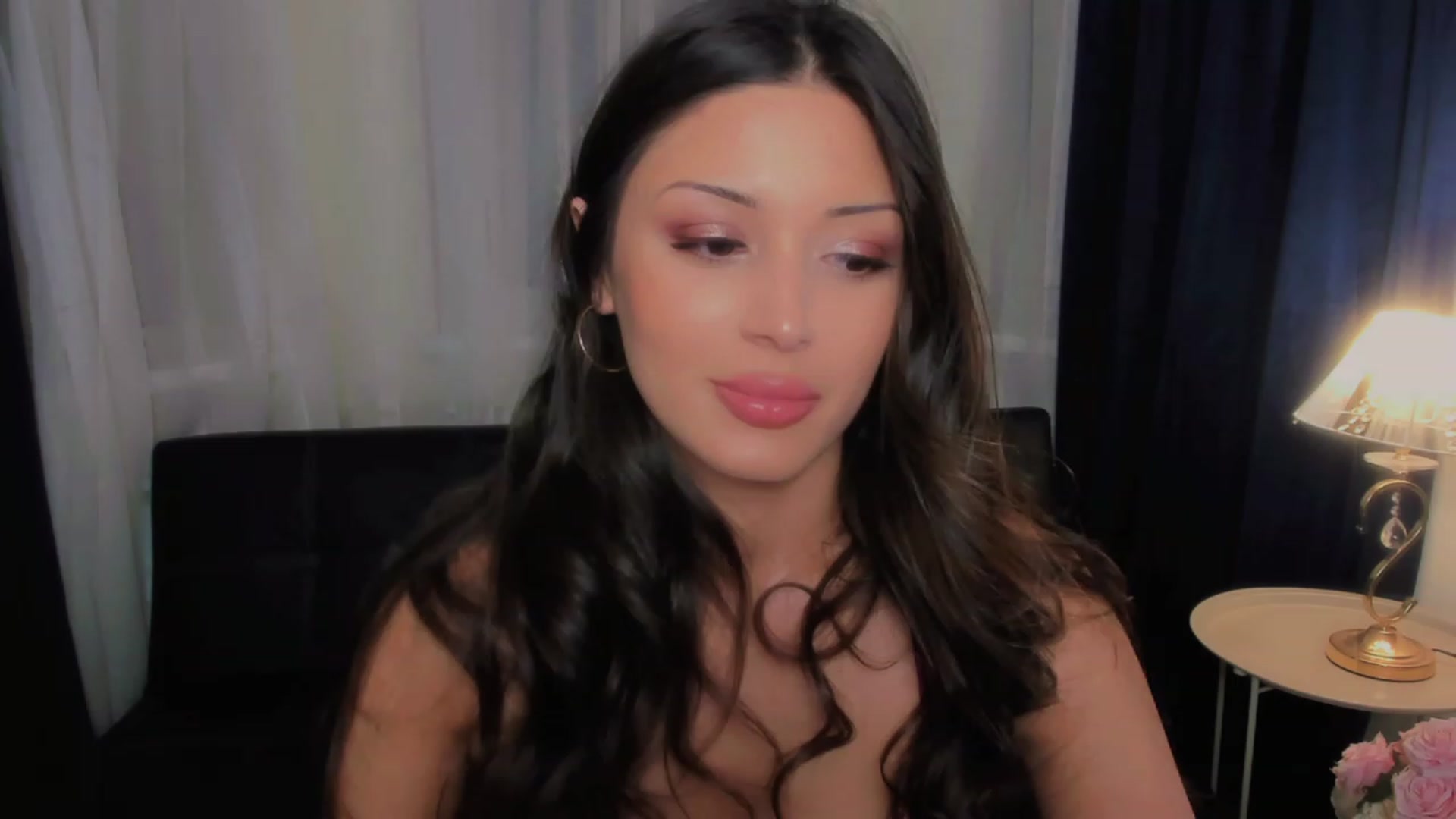 Gallery image thumbnail from Angel_on_Duty's myfreecams stream on, 08/12/2023, 20:20 image 12 of 20
