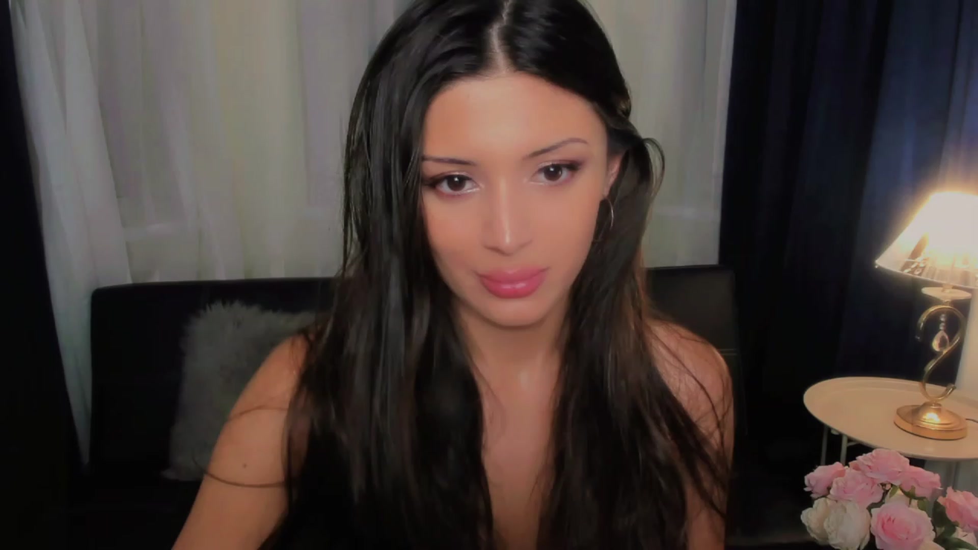 Gallery image thumbnail from Angel_on_Duty's myfreecams stream on, 08/13/2023, 01:54 image 13 of 20