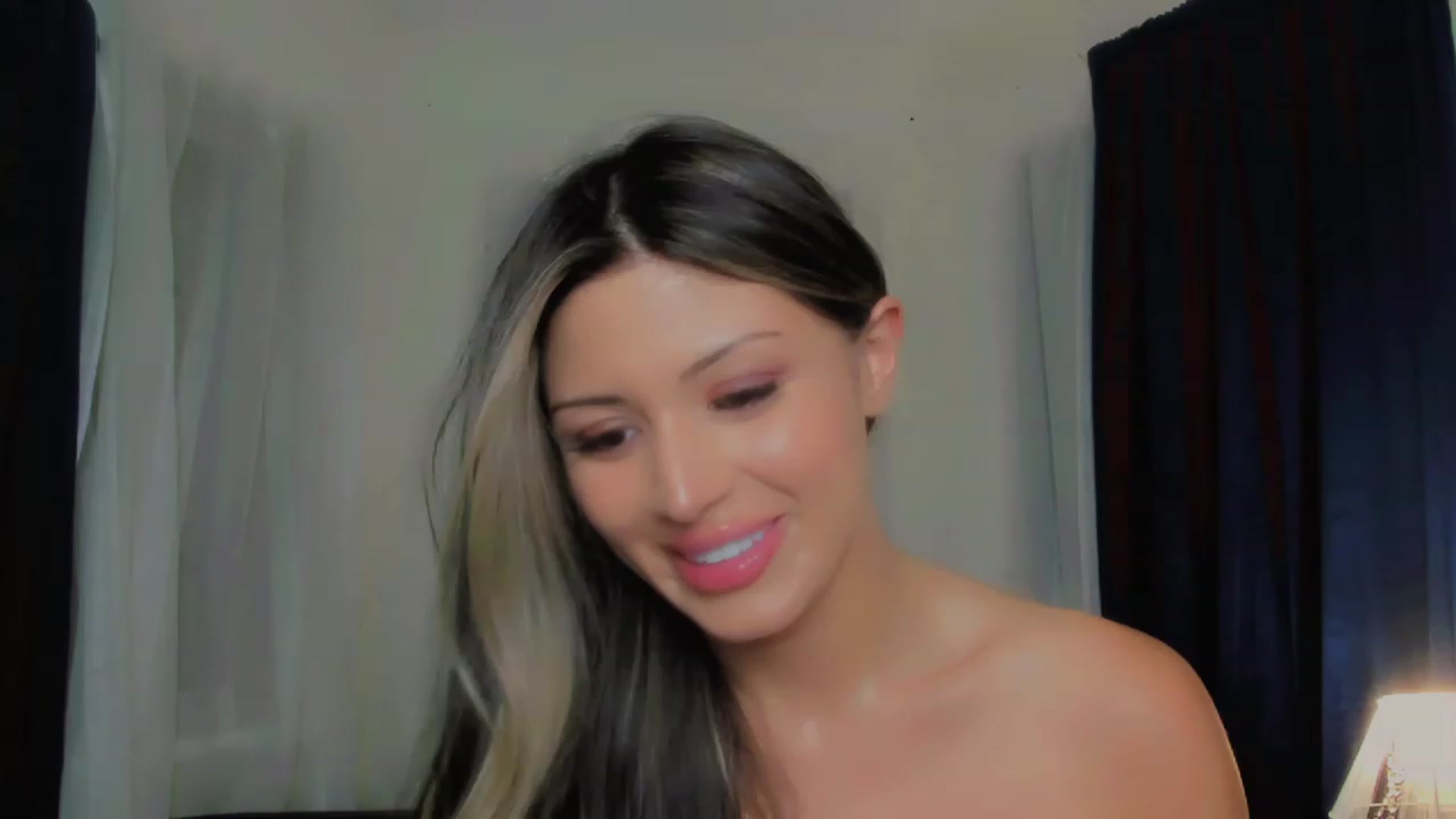 Gallery image thumbnail from Angel_on_Duty's myfreecams stream on, 08/14/2023, 21:56 image 7 of 20