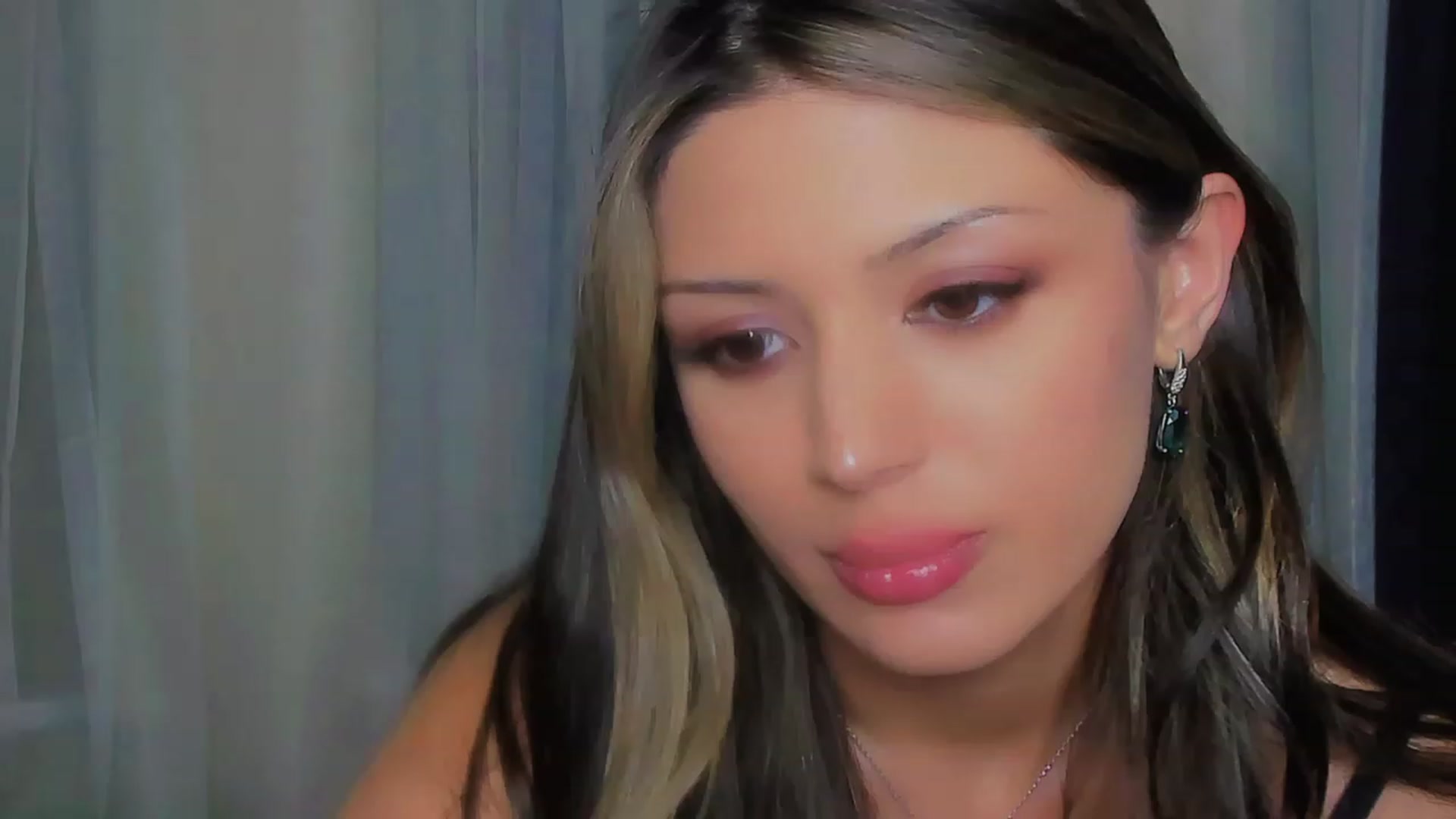 Gallery image thumbnail from Angel_on_Duty's myfreecams stream on, 08/17/2023, 21:17 image 10 of 20