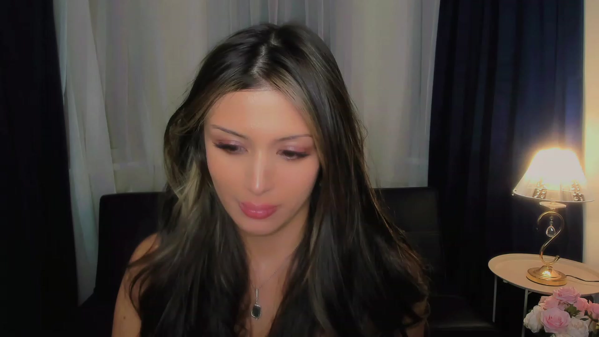 Gallery image thumbnail from Angel_on_Duty's myfreecams stream on, 08/18/2023, 01:51 image 1 of 20