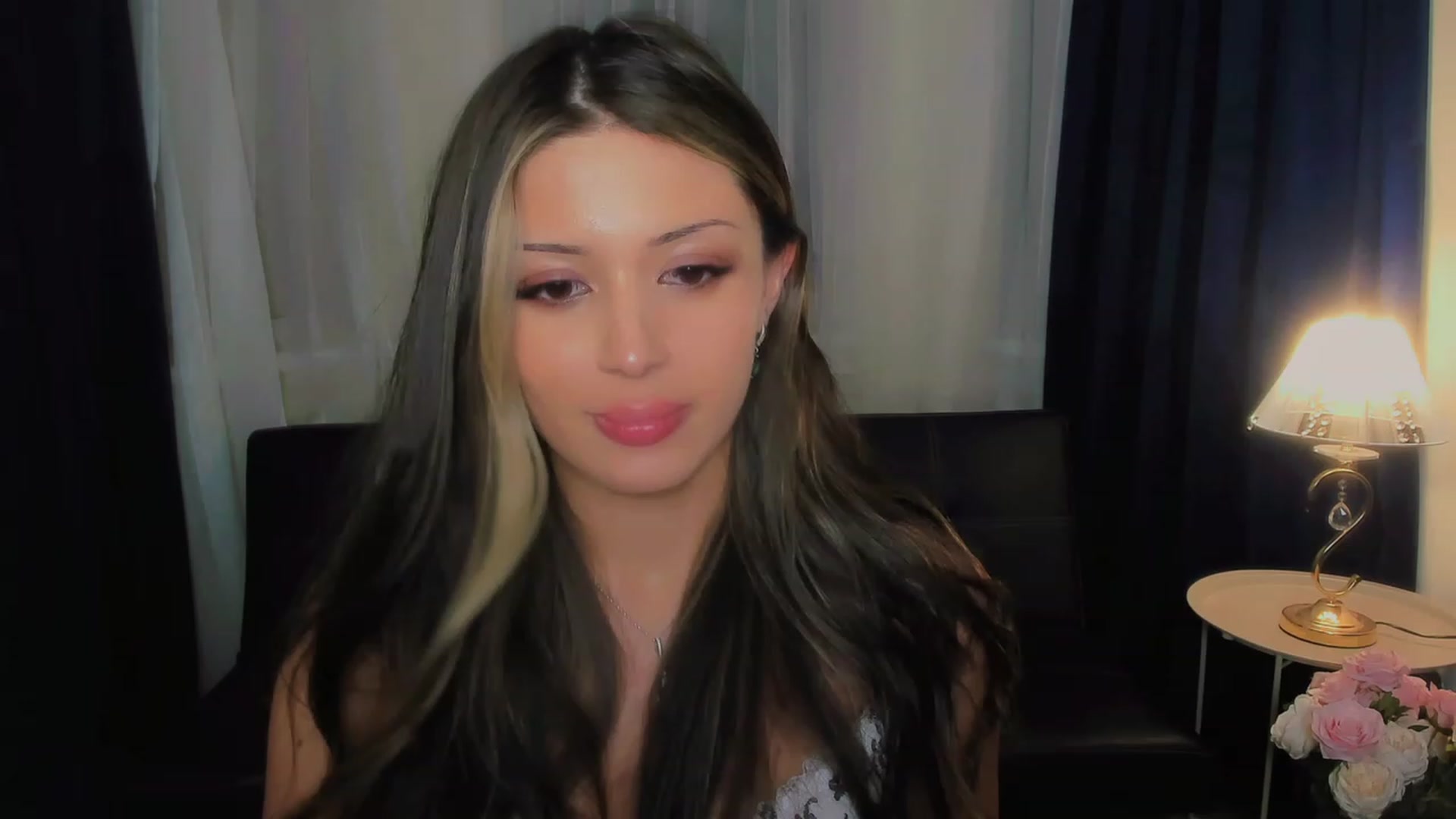 Gallery image thumbnail from Angel_on_Duty's myfreecams stream on, 08/18/2023, 01:51 image 13 of 20