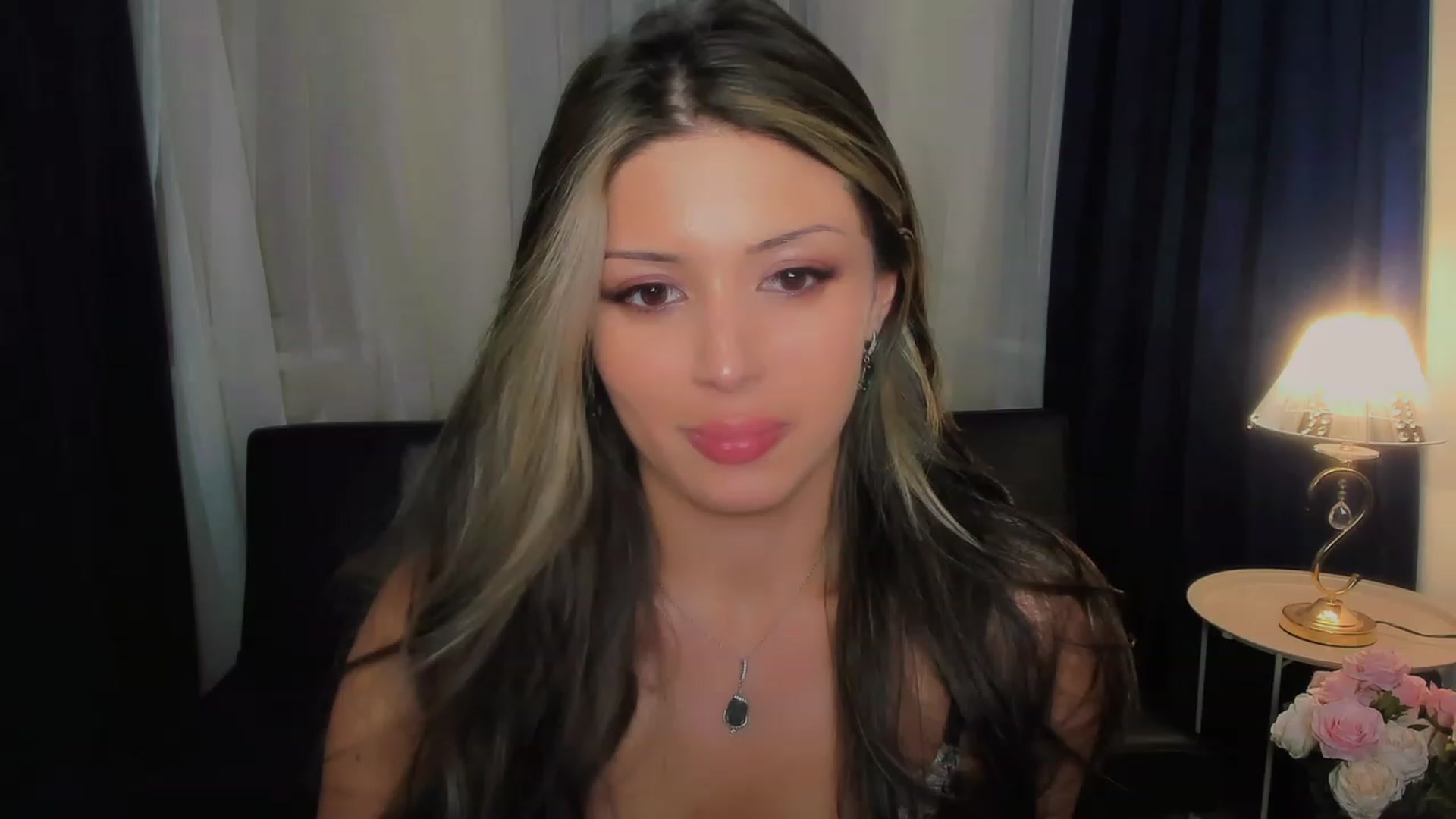 Gallery image thumbnail from Angel_on_Duty's myfreecams stream on, 08/18/2023, 03:41 image 2 of 20