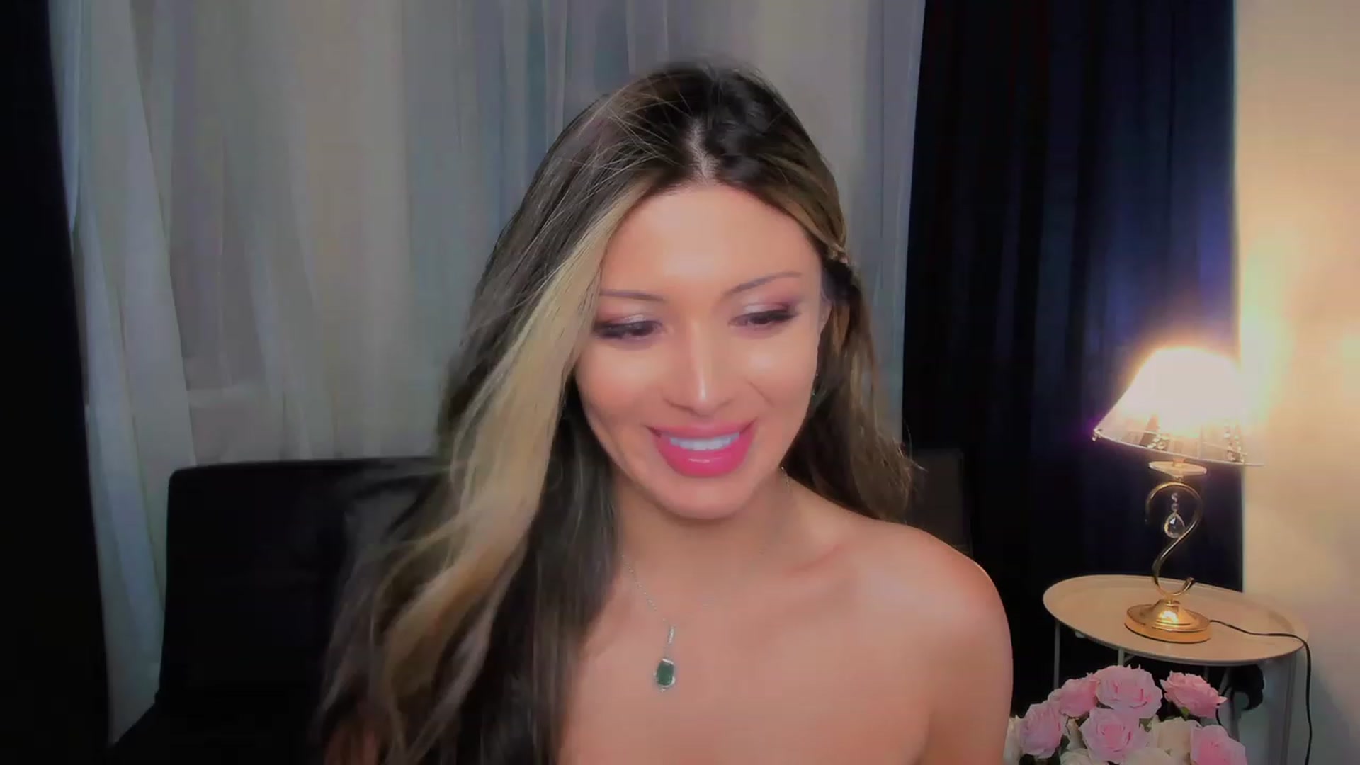 Gallery image thumbnail from Angel_on_Duty's myfreecams stream on, 08/18/2023, 23:45 image 4 of 20