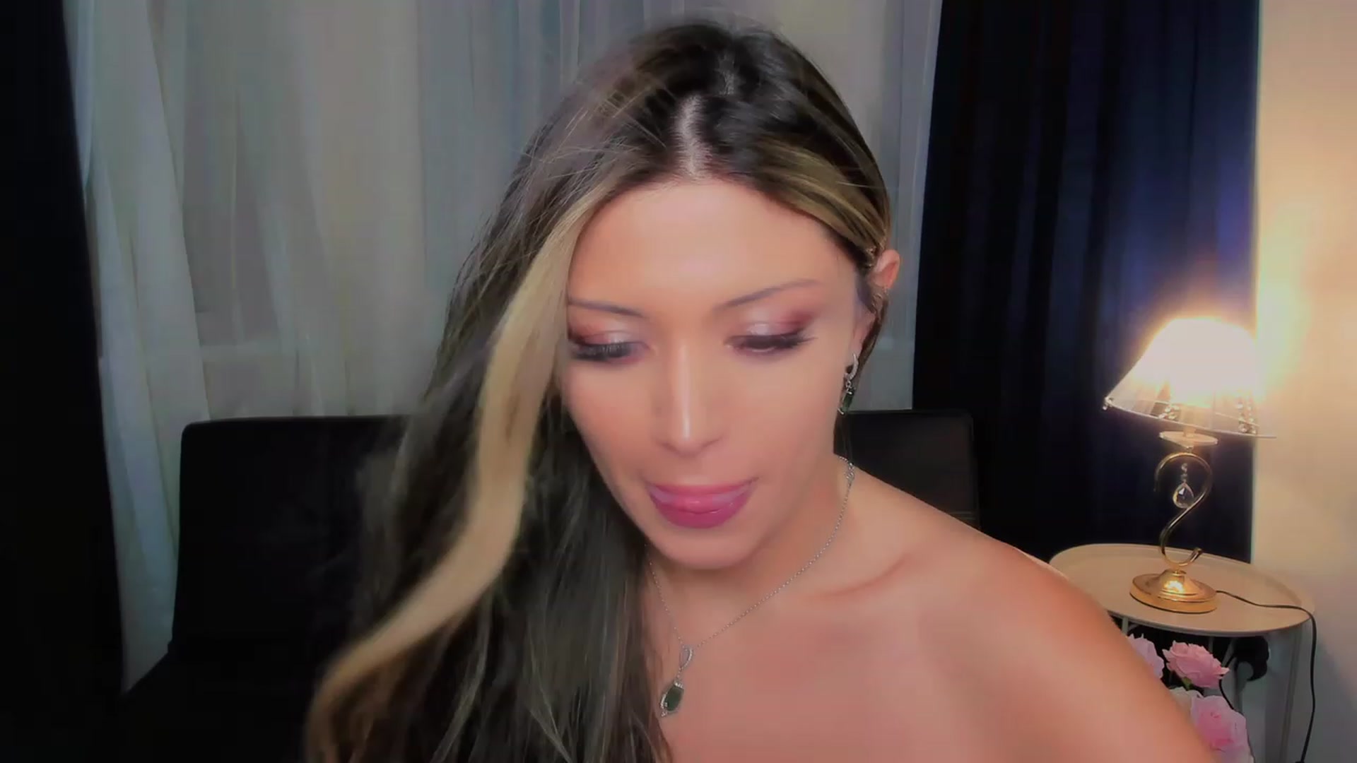 Gallery image thumbnail from Angel_on_Duty's myfreecams stream on, 08/18/2023, 23:45 image 8 of 20