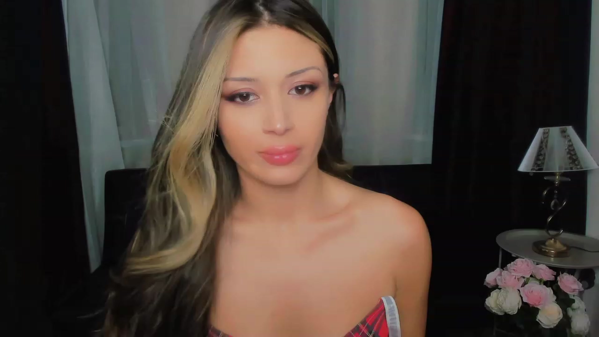 Gallery image thumbnail from Angel_on_Duty's myfreecams stream on, 08/20/2023, 23:58 image 13 of 20