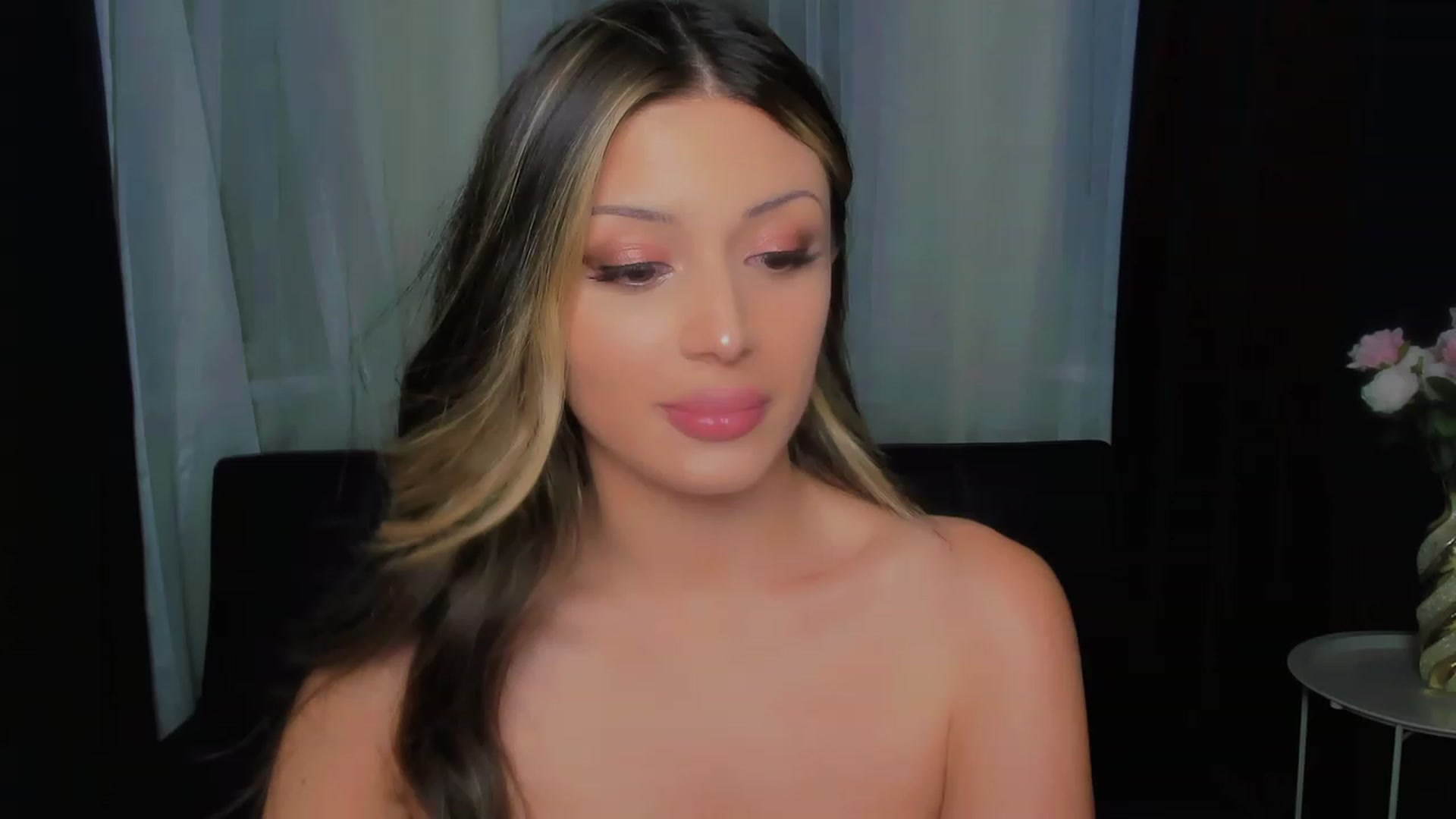 Gallery image thumbnail from Angel_on_Duty's myfreecams stream on, 08/21/2023, 20:02 image 20 of 20