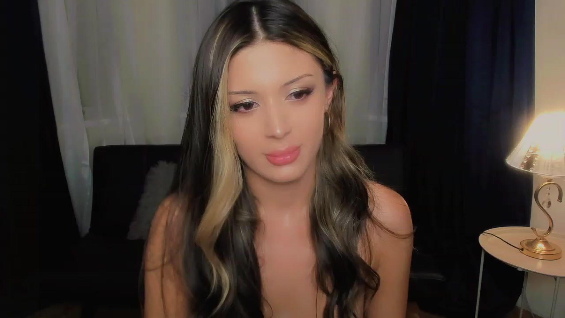 Gallery image thumbnail from Angel_on_Duty's myfreecams stream on, 08/26/2023, 20:40 image 15 of 20
