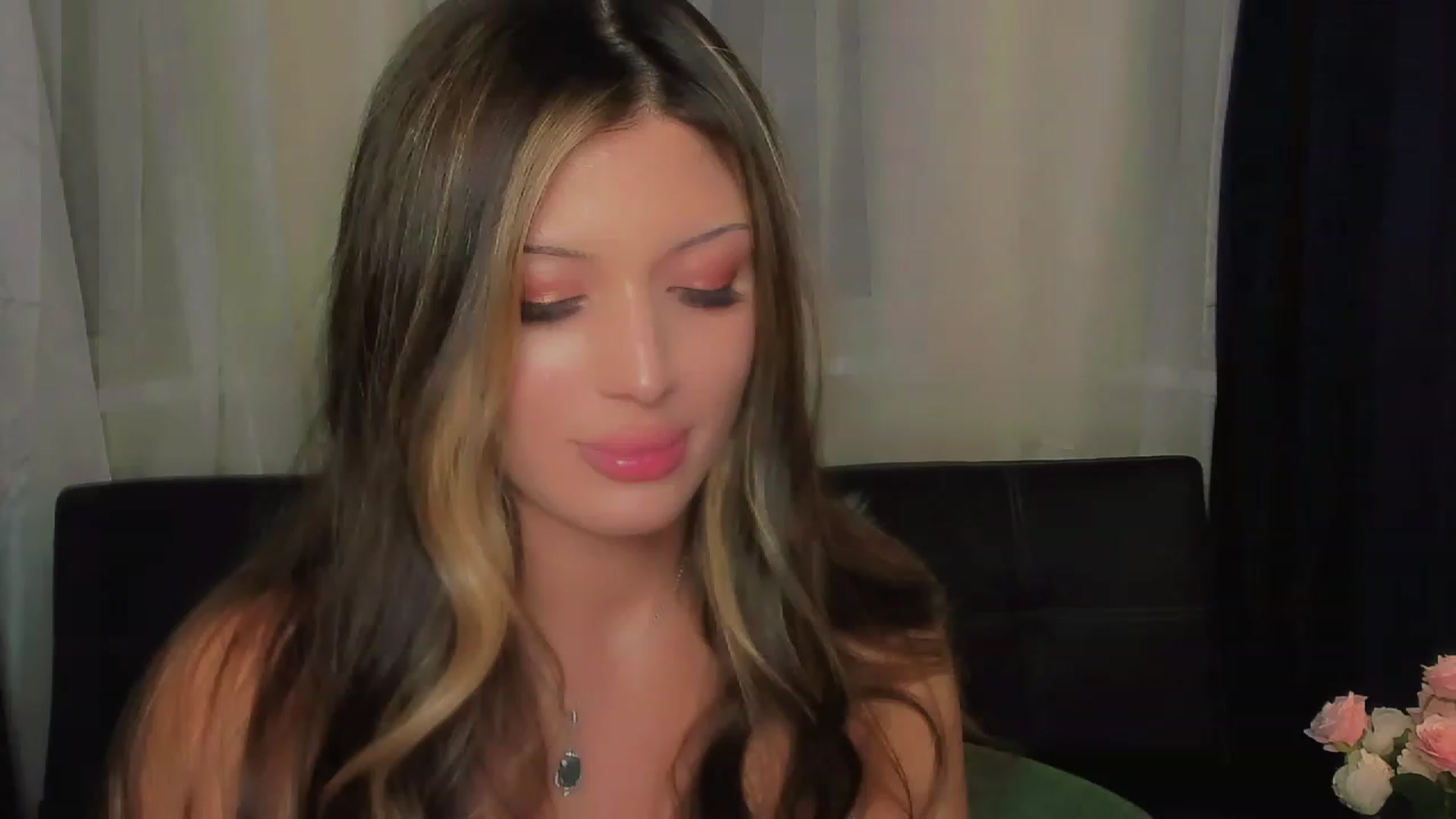 Gallery image thumbnail from Angel_on_Duty's myfreecams stream on, 09/05/2023, 02:45 image 4 of 20