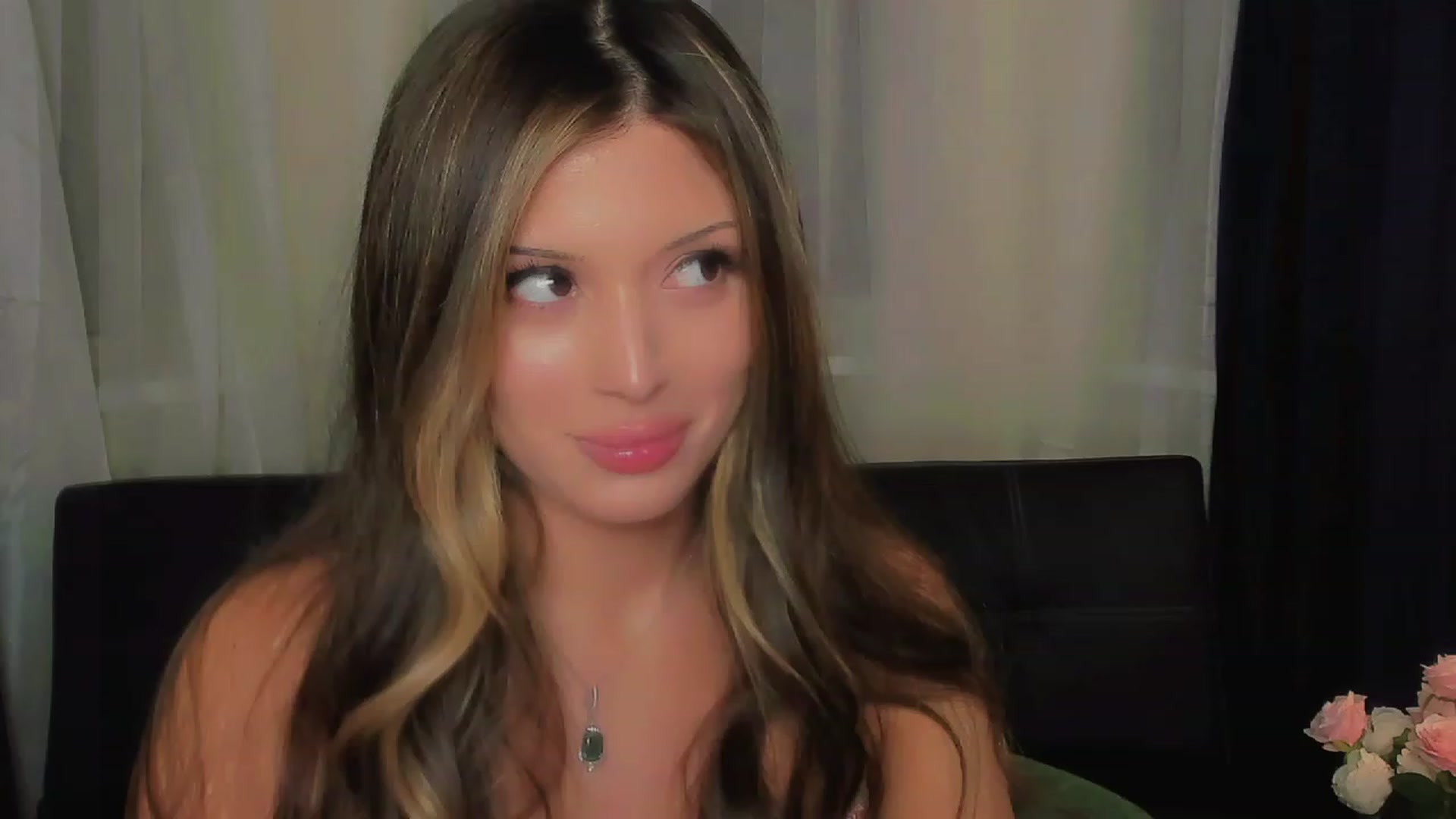 Gallery image thumbnail from Angel_on_Duty's myfreecams stream on, 09/05/2023, 02:45 image 5 of 20