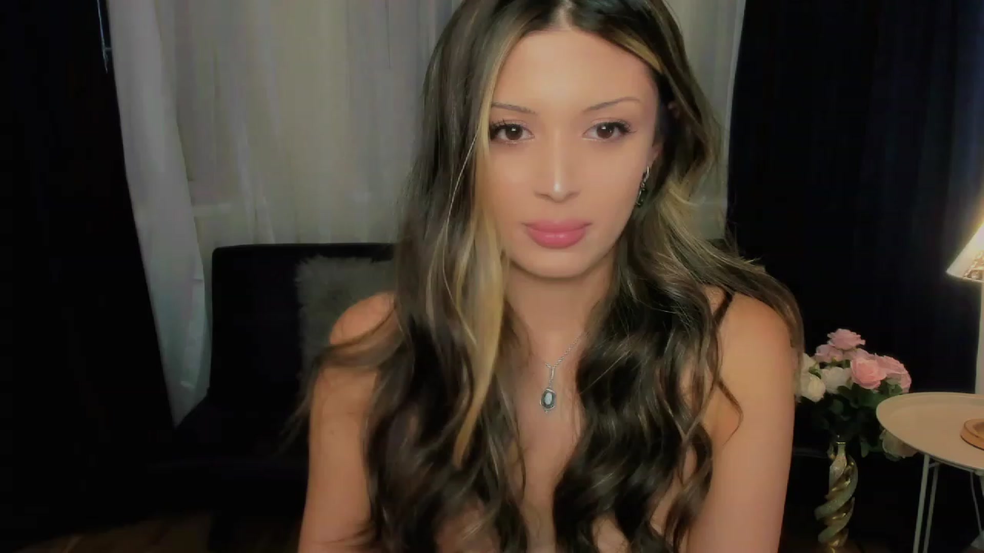 Gallery image thumbnail from Angel_on_Duty's myfreecams stream on, 09/07/2023, 21:43 image 14 of 20