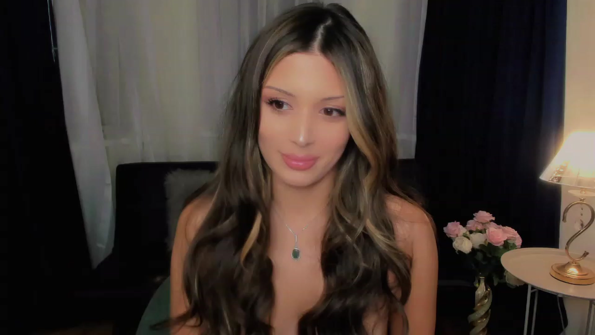Gallery image thumbnail from Angel_on_Duty's myfreecams stream on, 09/07/2023, 21:43 image 6 of 20