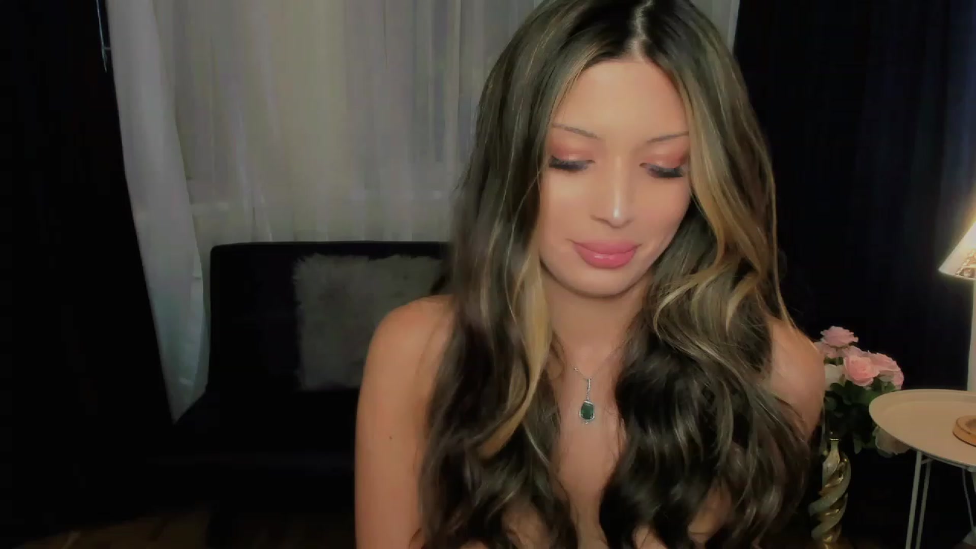 Gallery image thumbnail from Angel_on_Duty's myfreecams stream on, 09/07/2023, 21:43 image 17 of 20